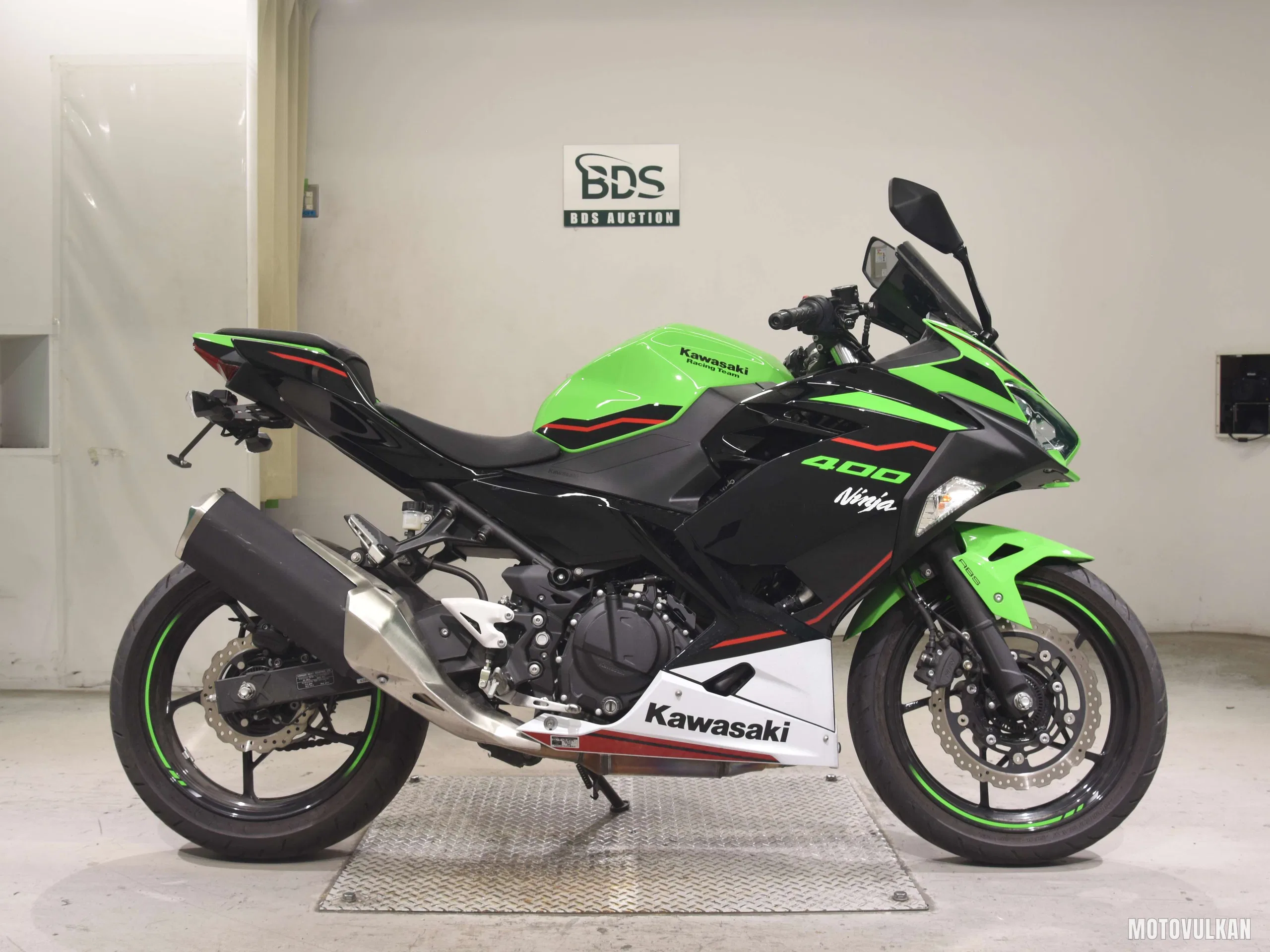 Kawasaki NINJA400-2