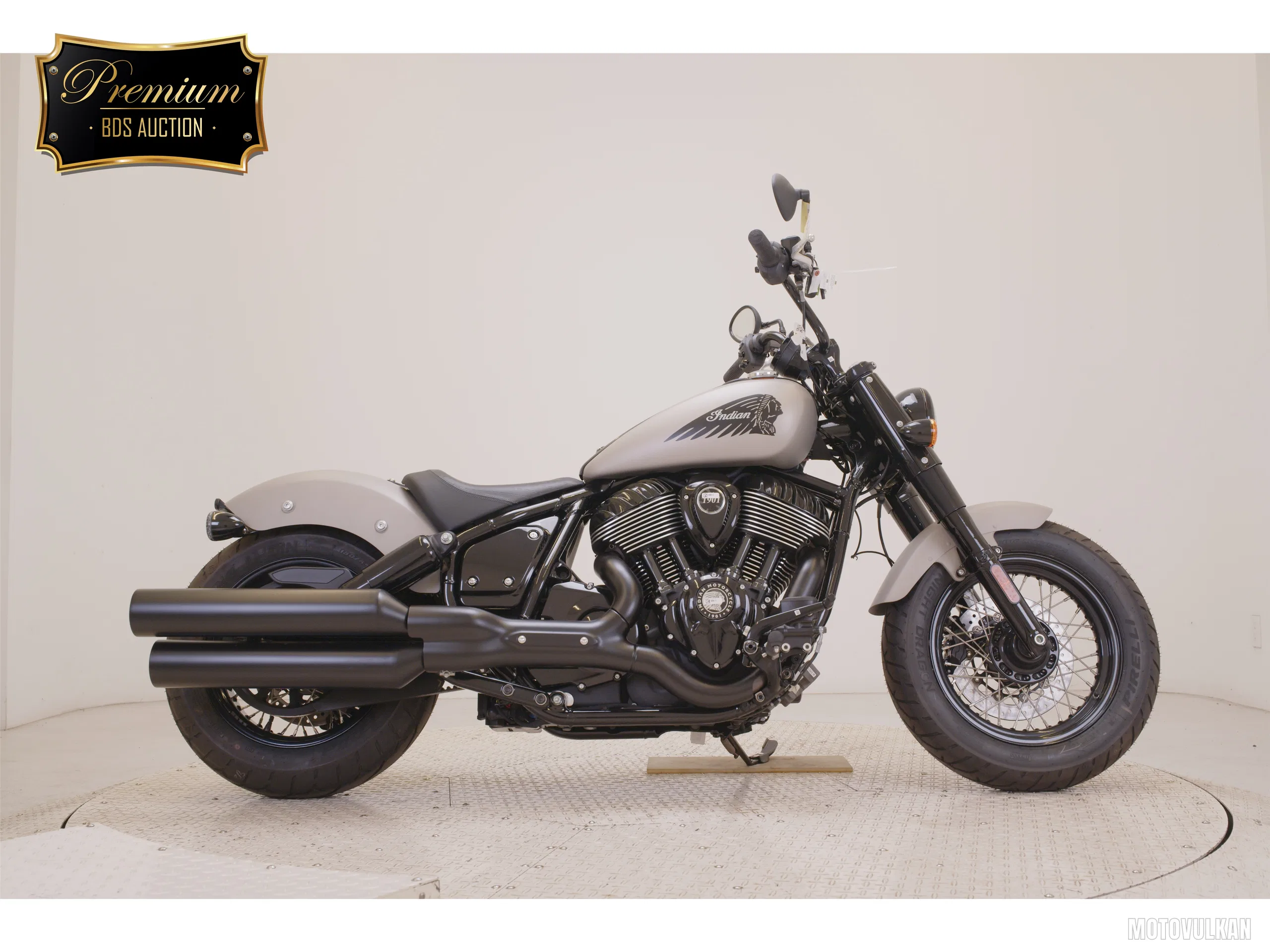  INDIAN Chief Bobber DARK
