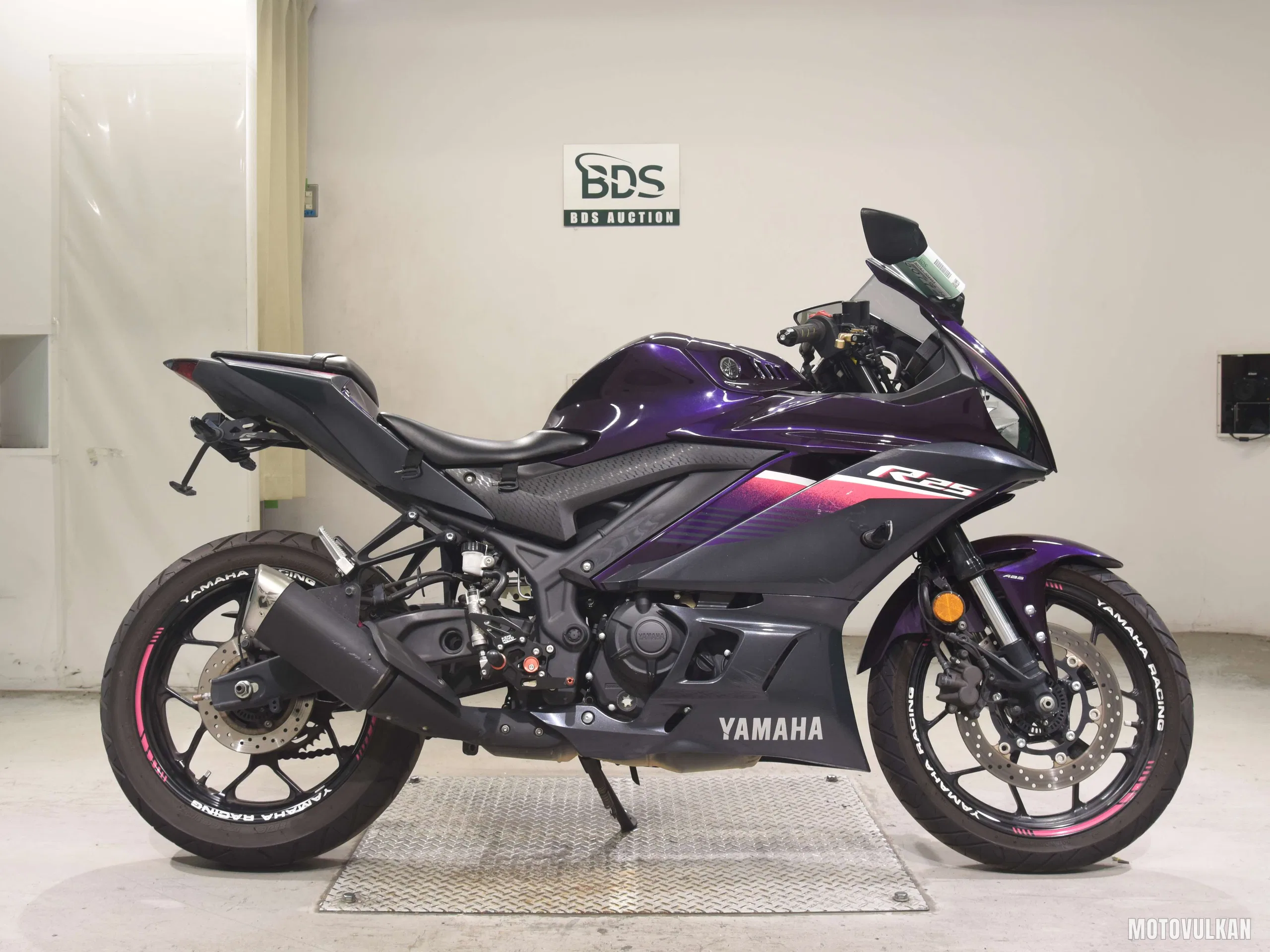 Yamaha YZF-R25A