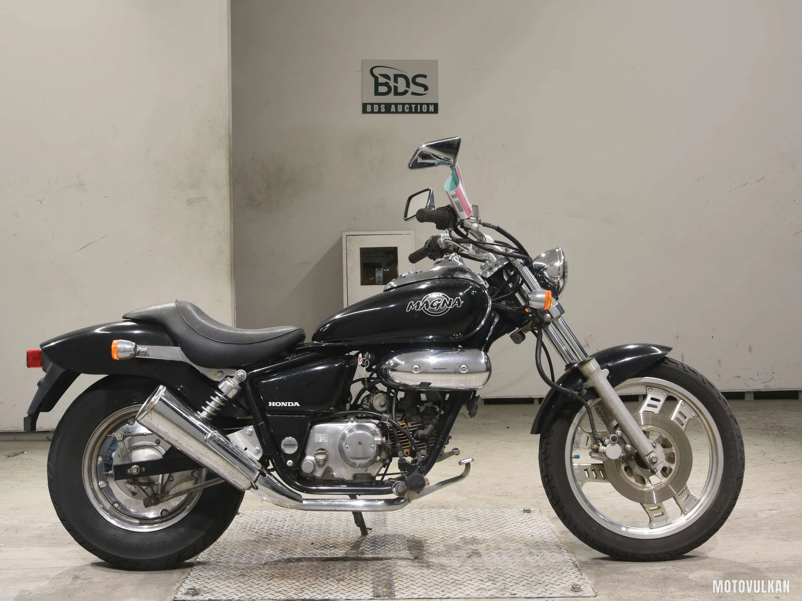 Honda MAGNA50