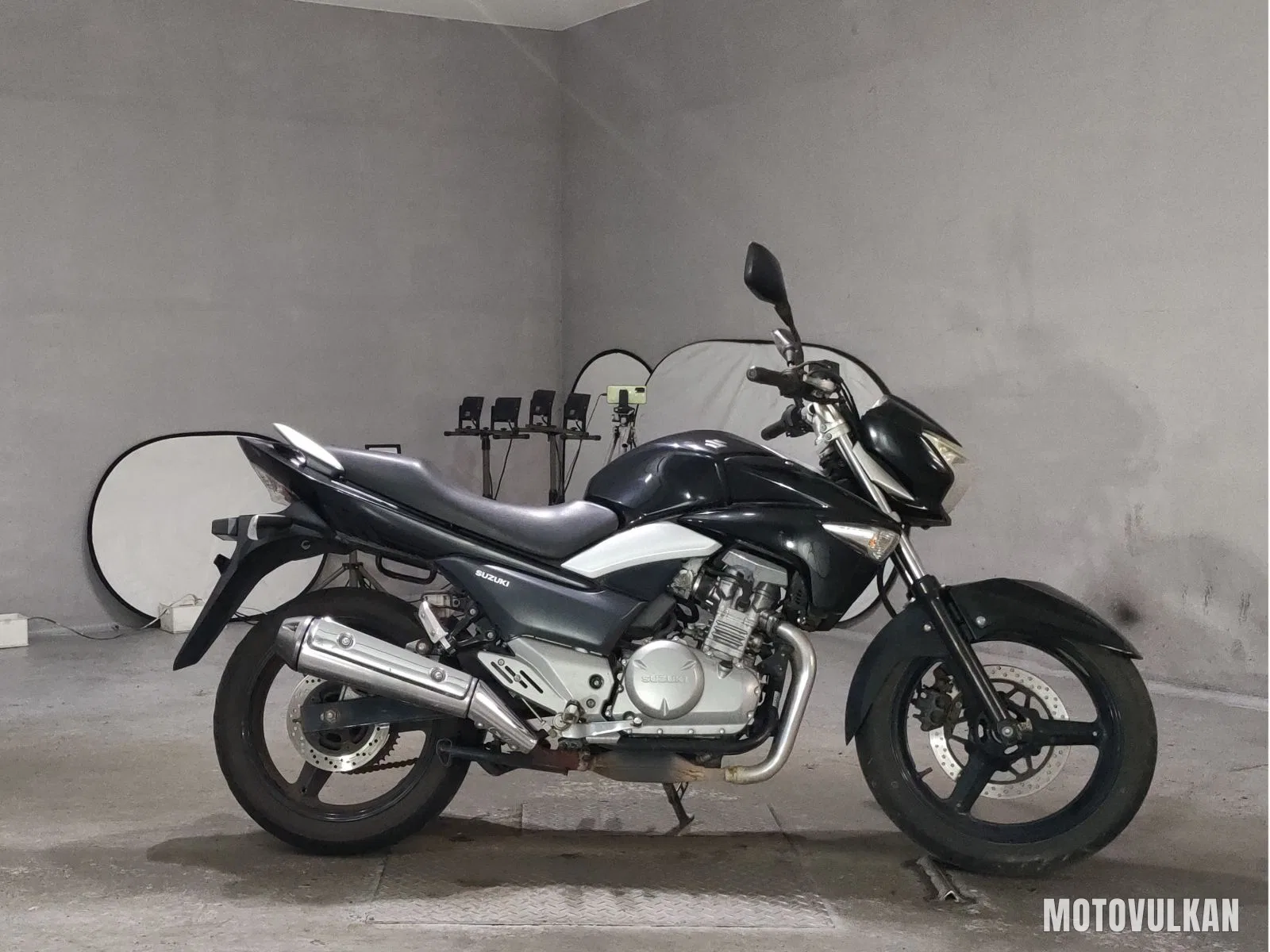Suzuki GSR250