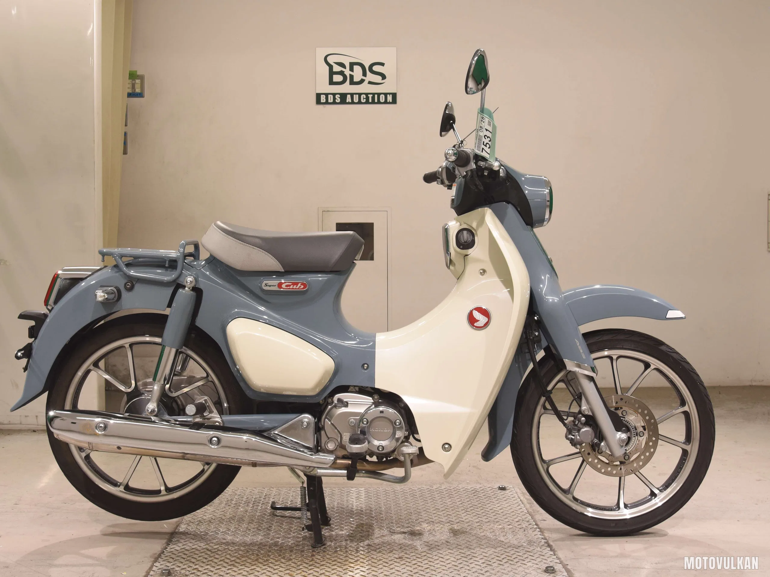 Honda C125-2