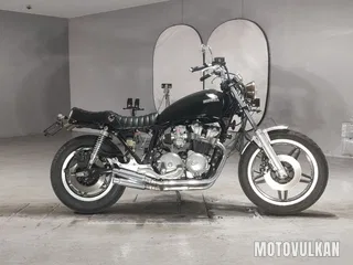 Honda CB750 Custom