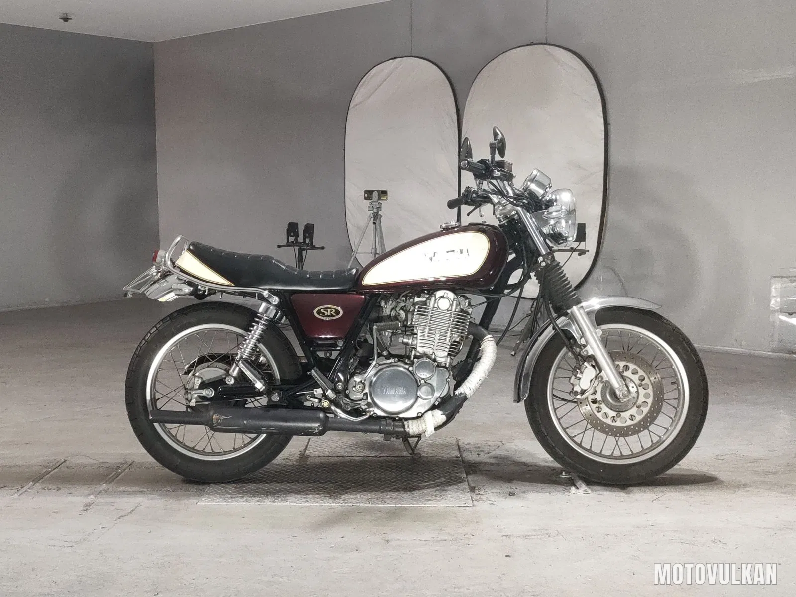 Yamaha SR400