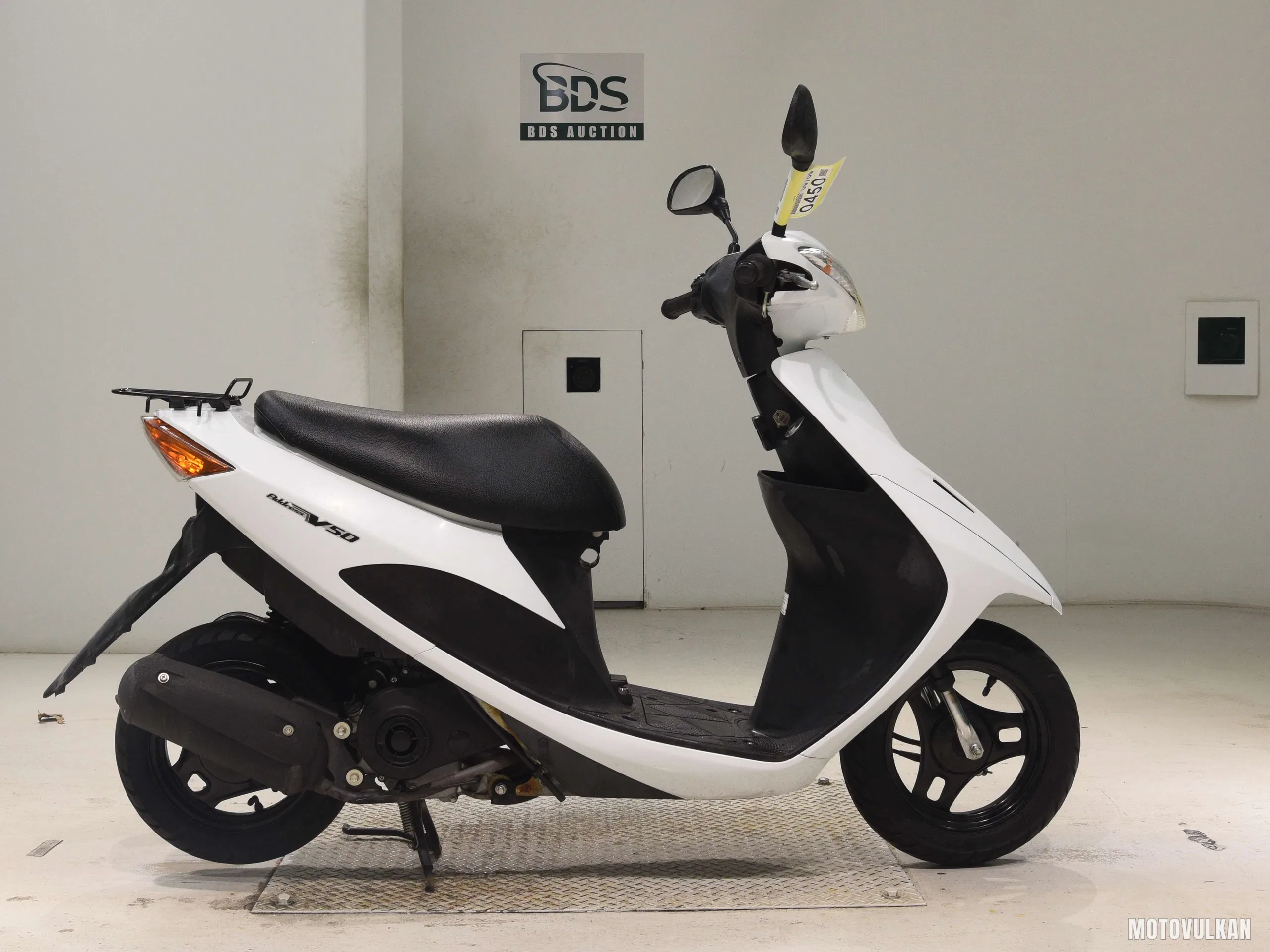 Suzuki ADDRESS V50-3