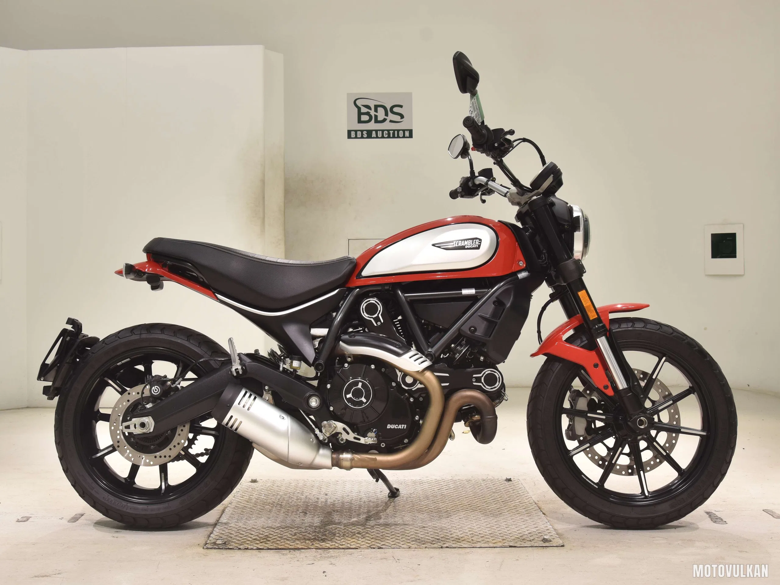  DUCATI SCRAMBLER Icon