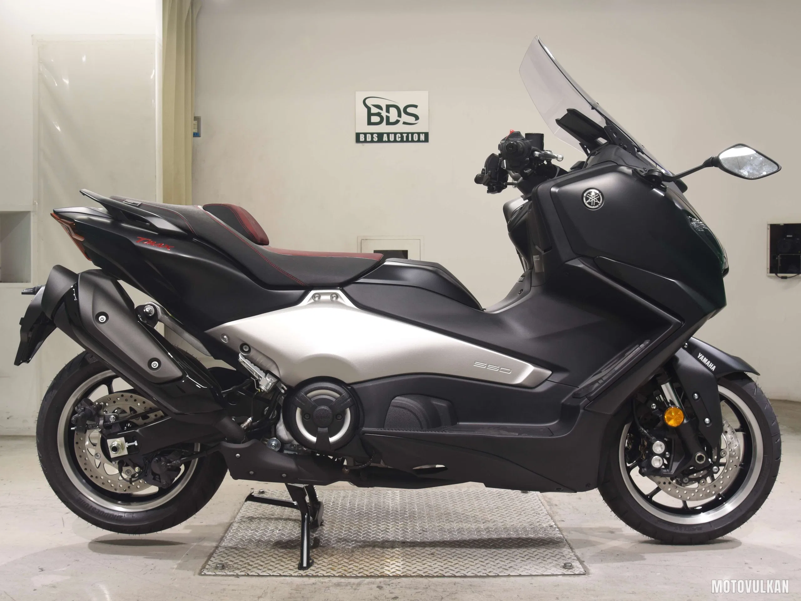 Yamaha T-MAX560