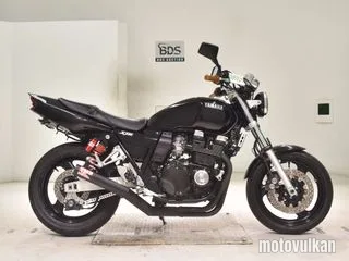 Yamaha XJR400R-3