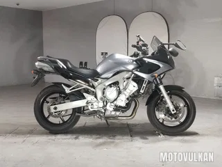 Yamaha FZ6-Sフェザー