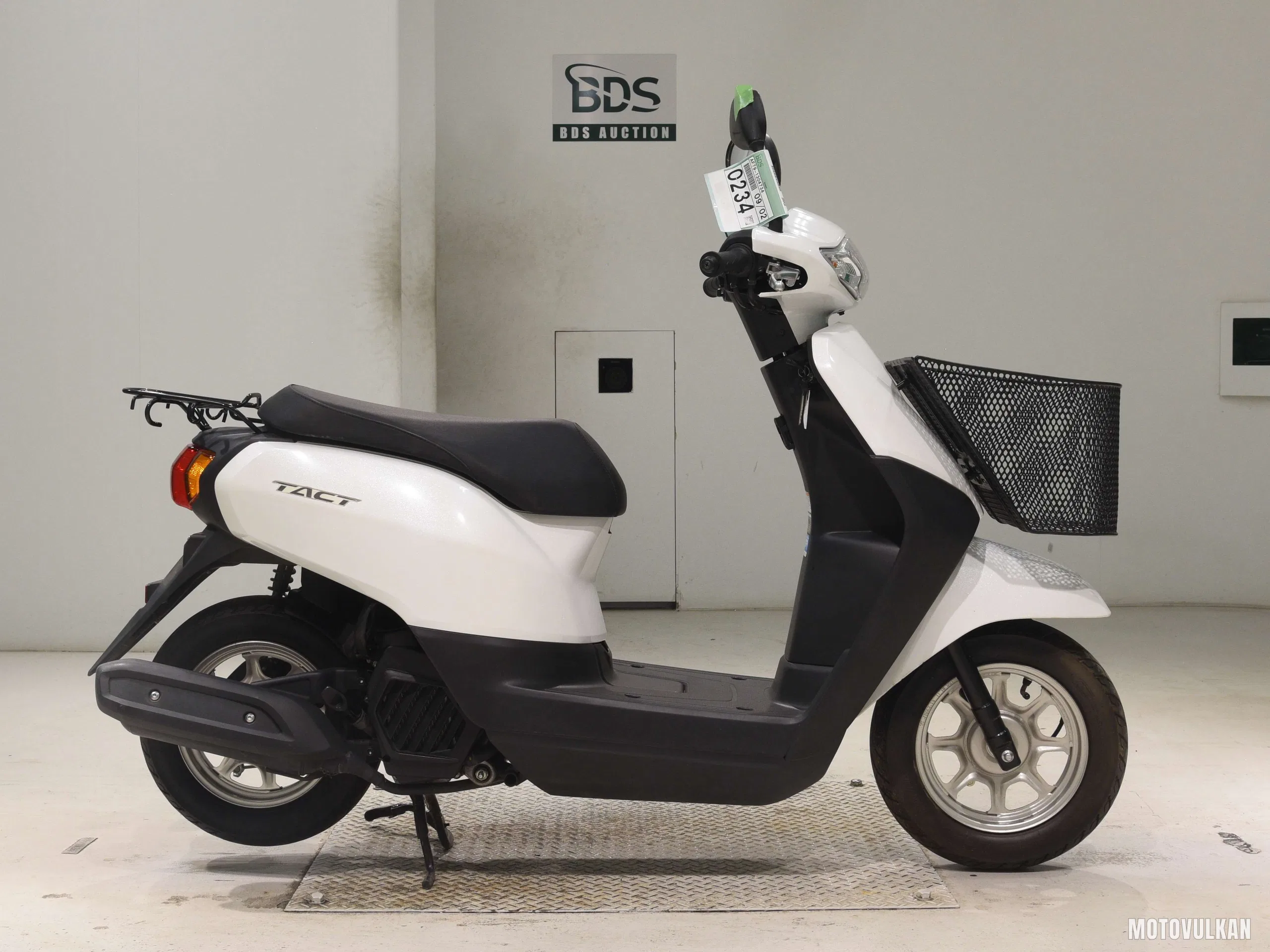Honda TACT-4 Basic