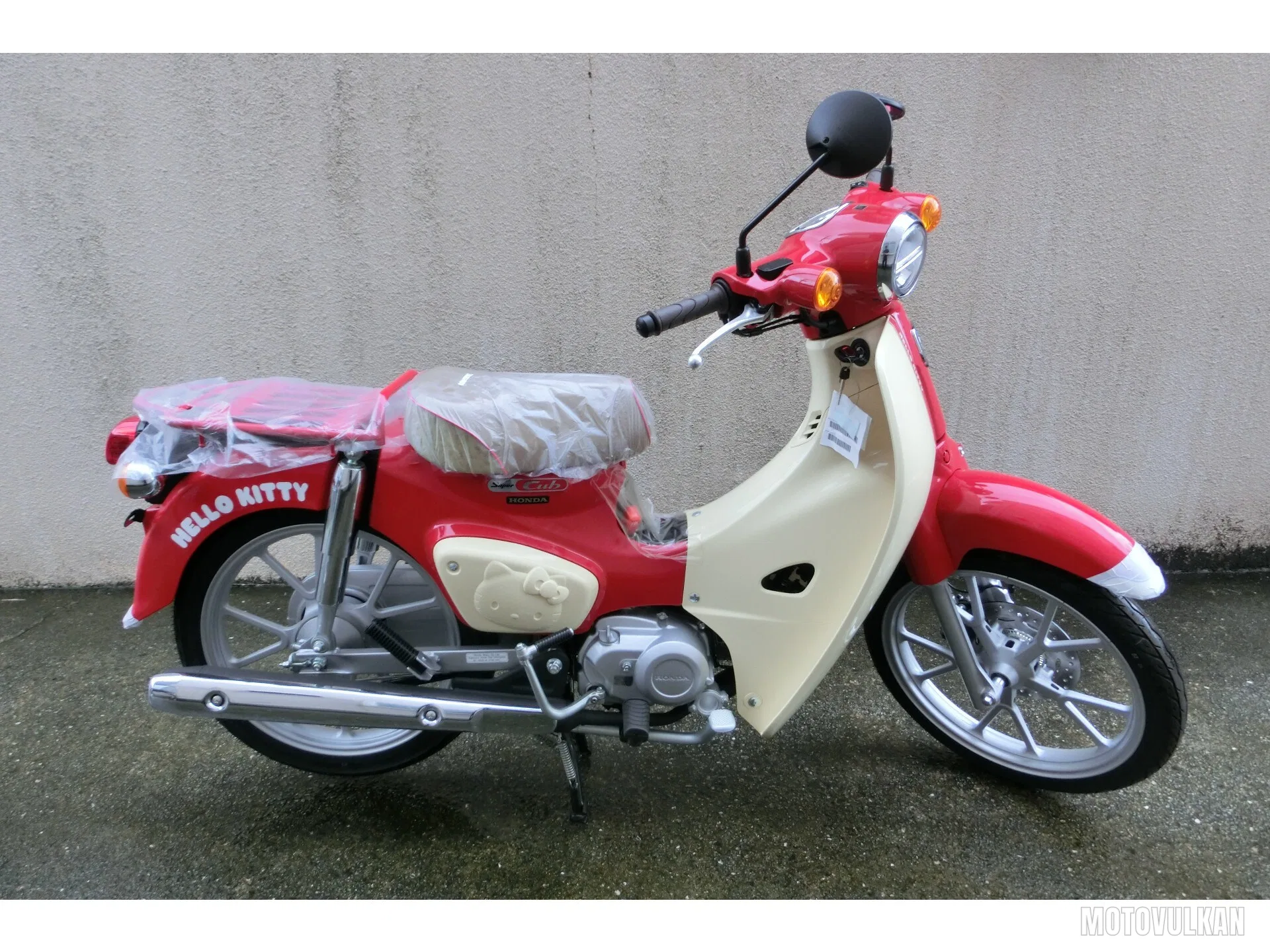 Honda Super Cub110 Hellokitty