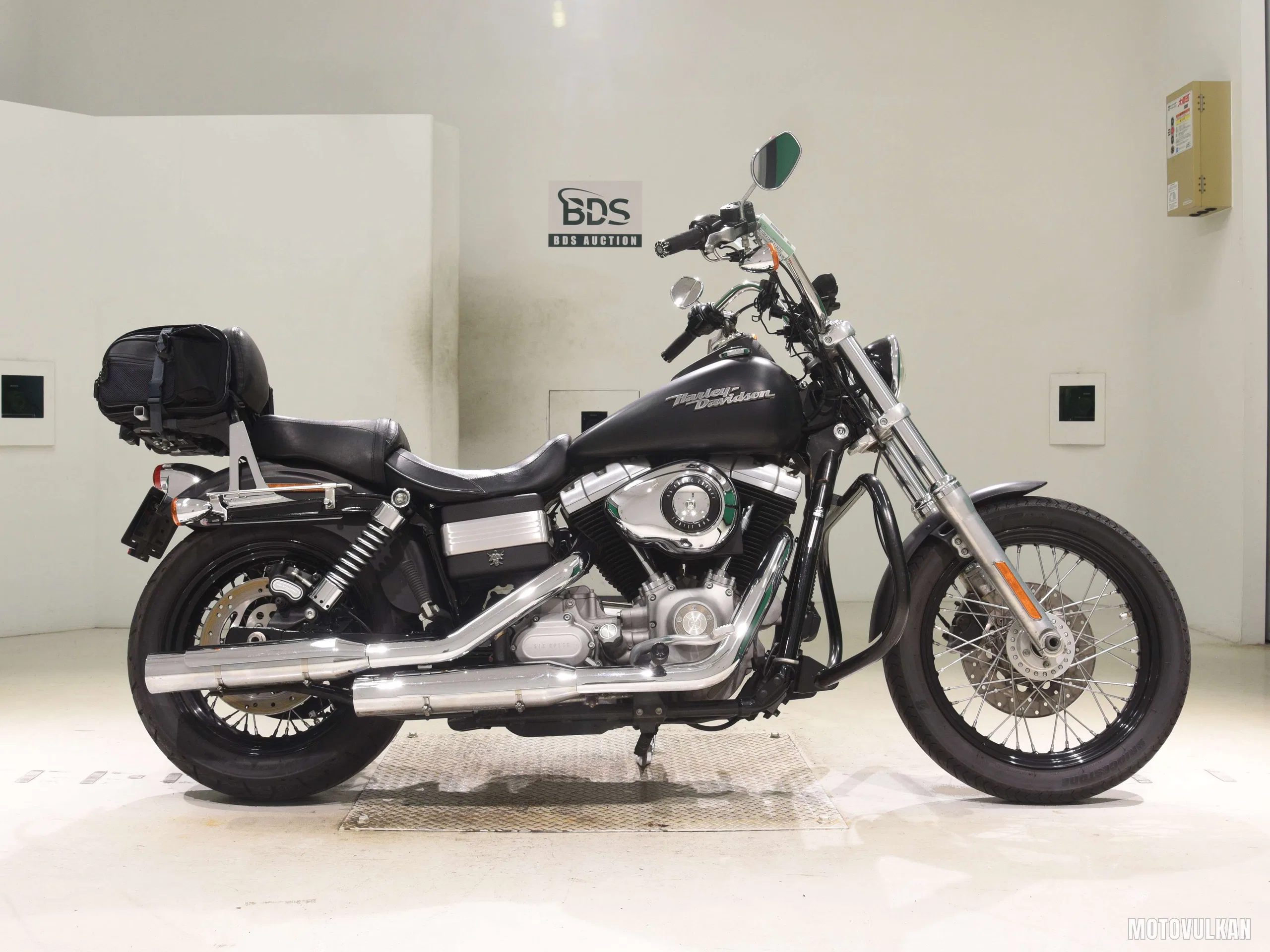  HD. FXDB1580