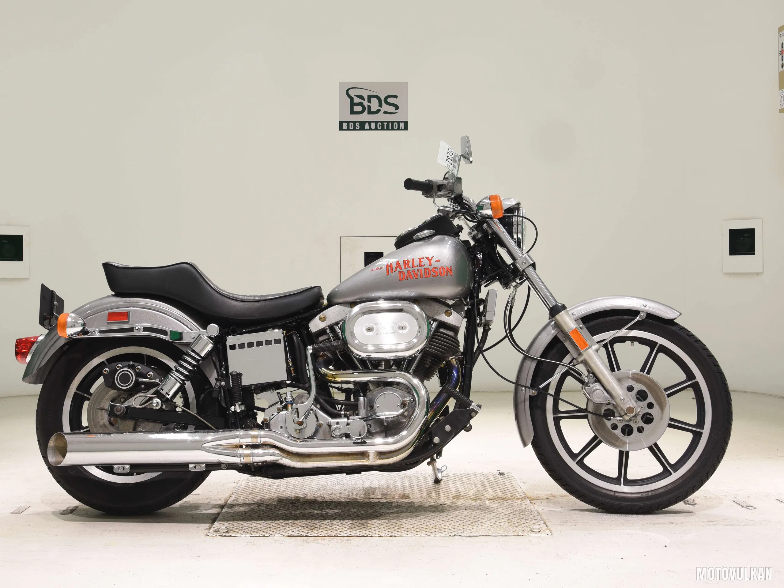  HD. FXS1200
