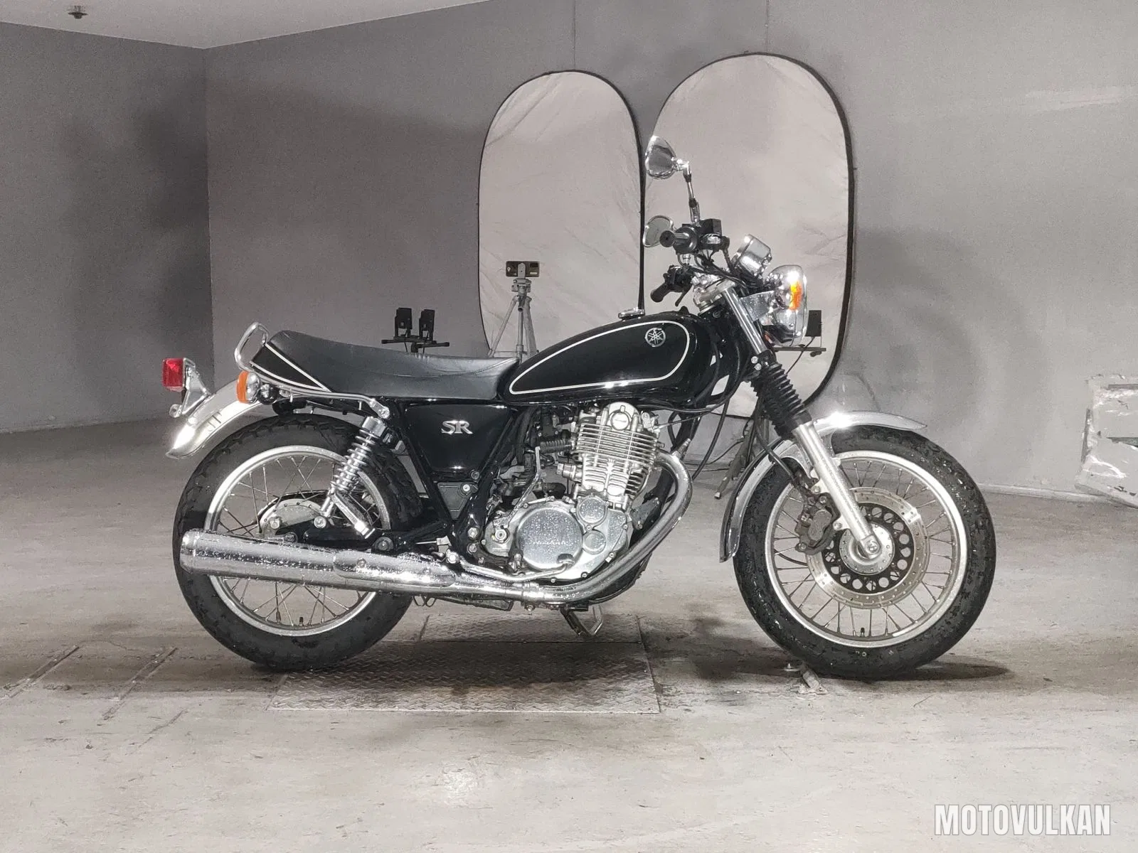 Yamaha SR400