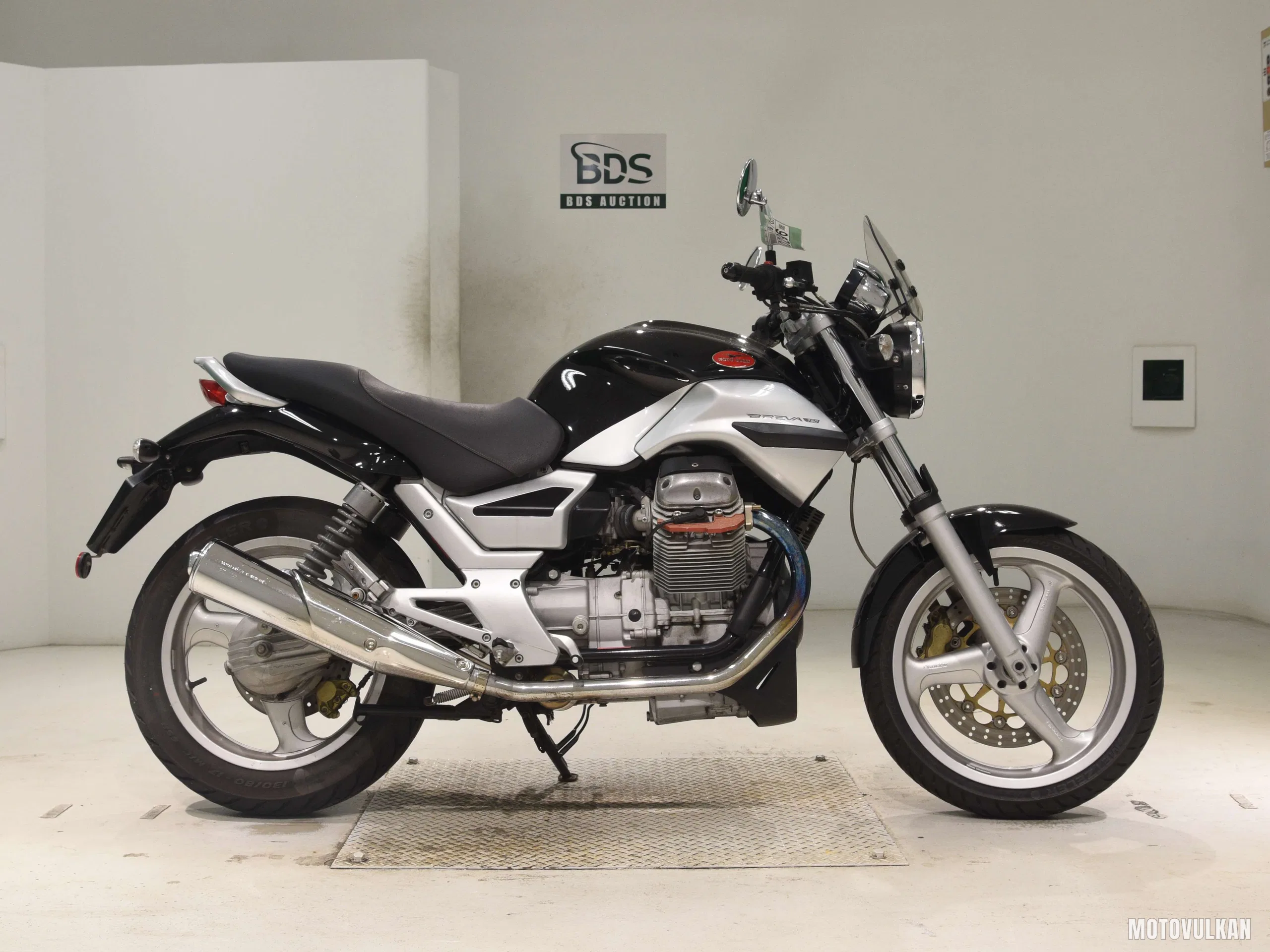  MOTO GUZZI BREVA750