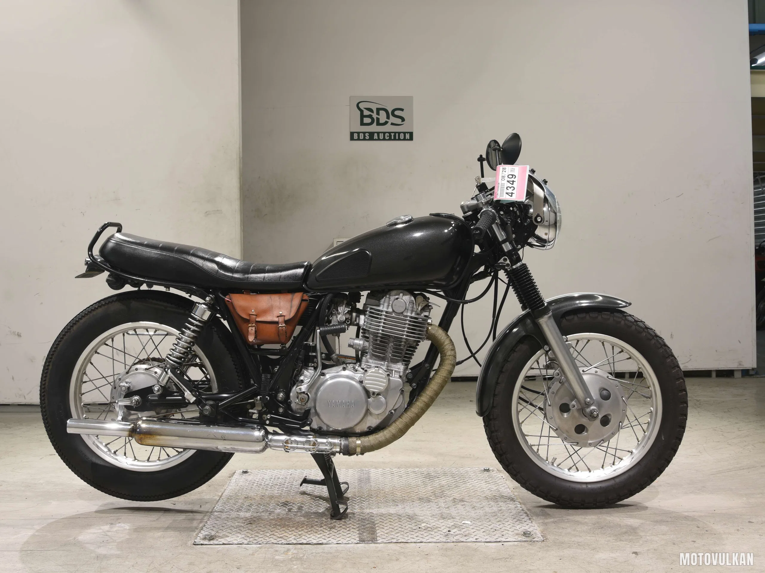 Yamaha SR400-2