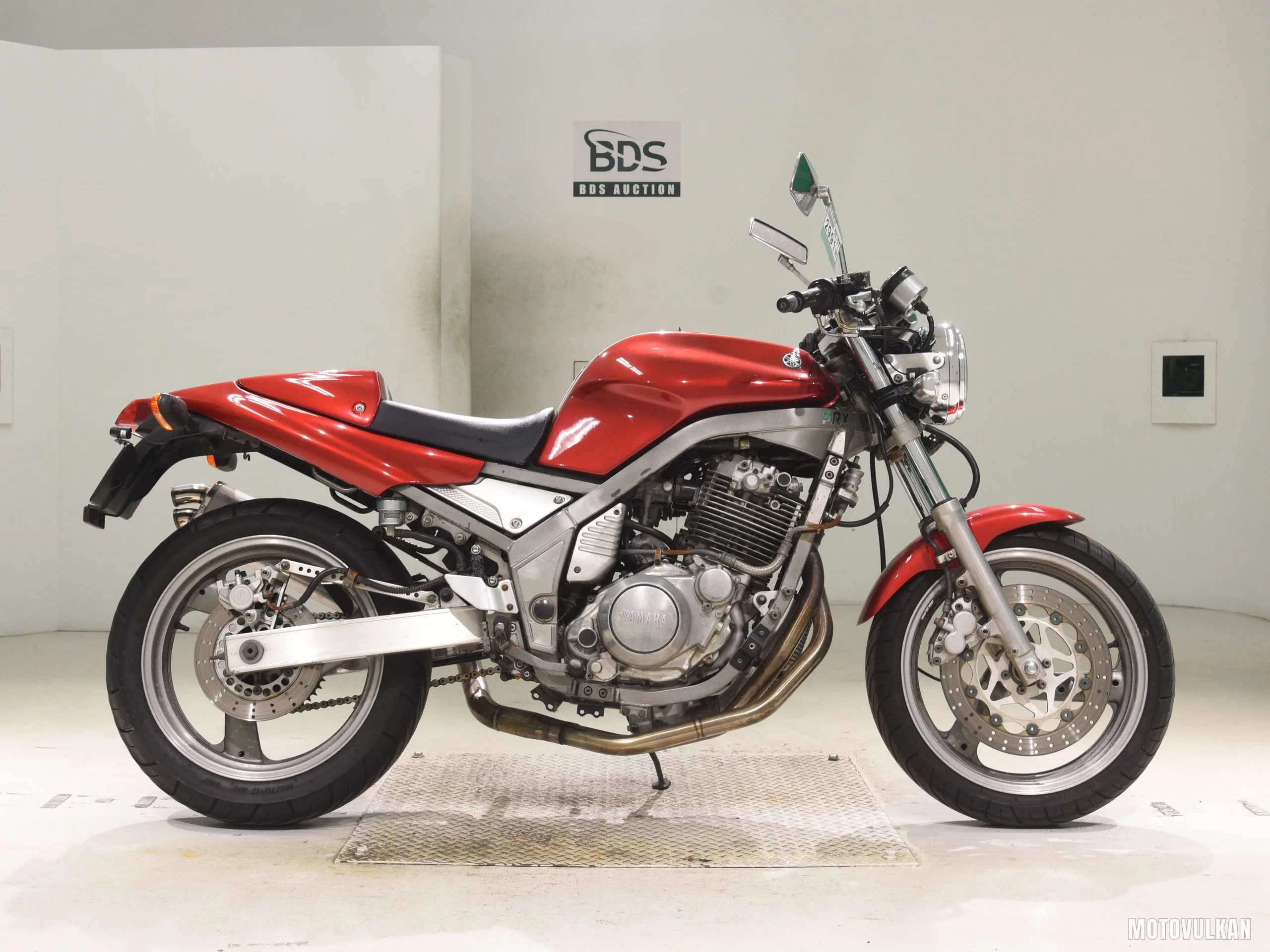Yamaha SRX600-4
