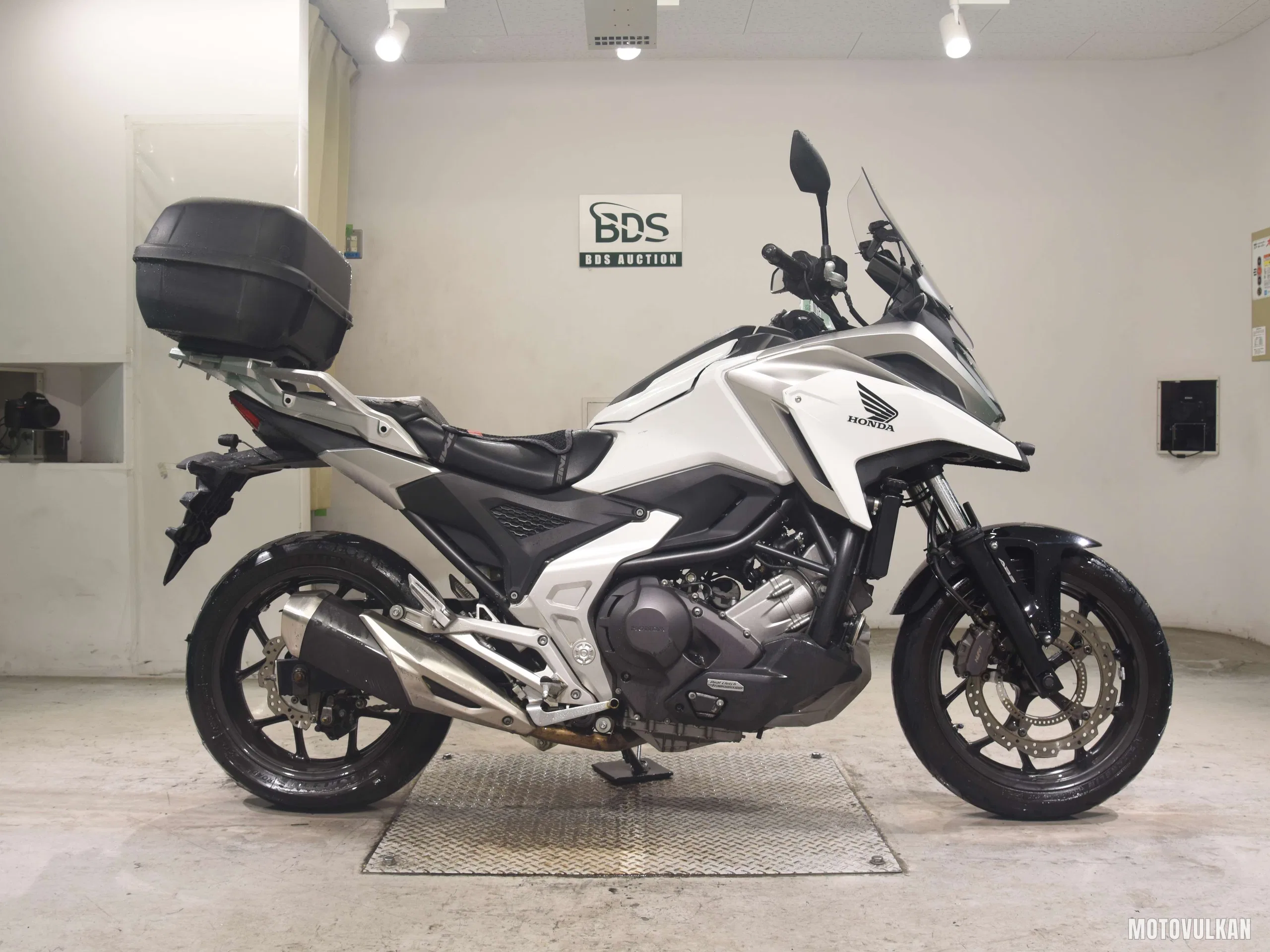 Honda NC750XD-3