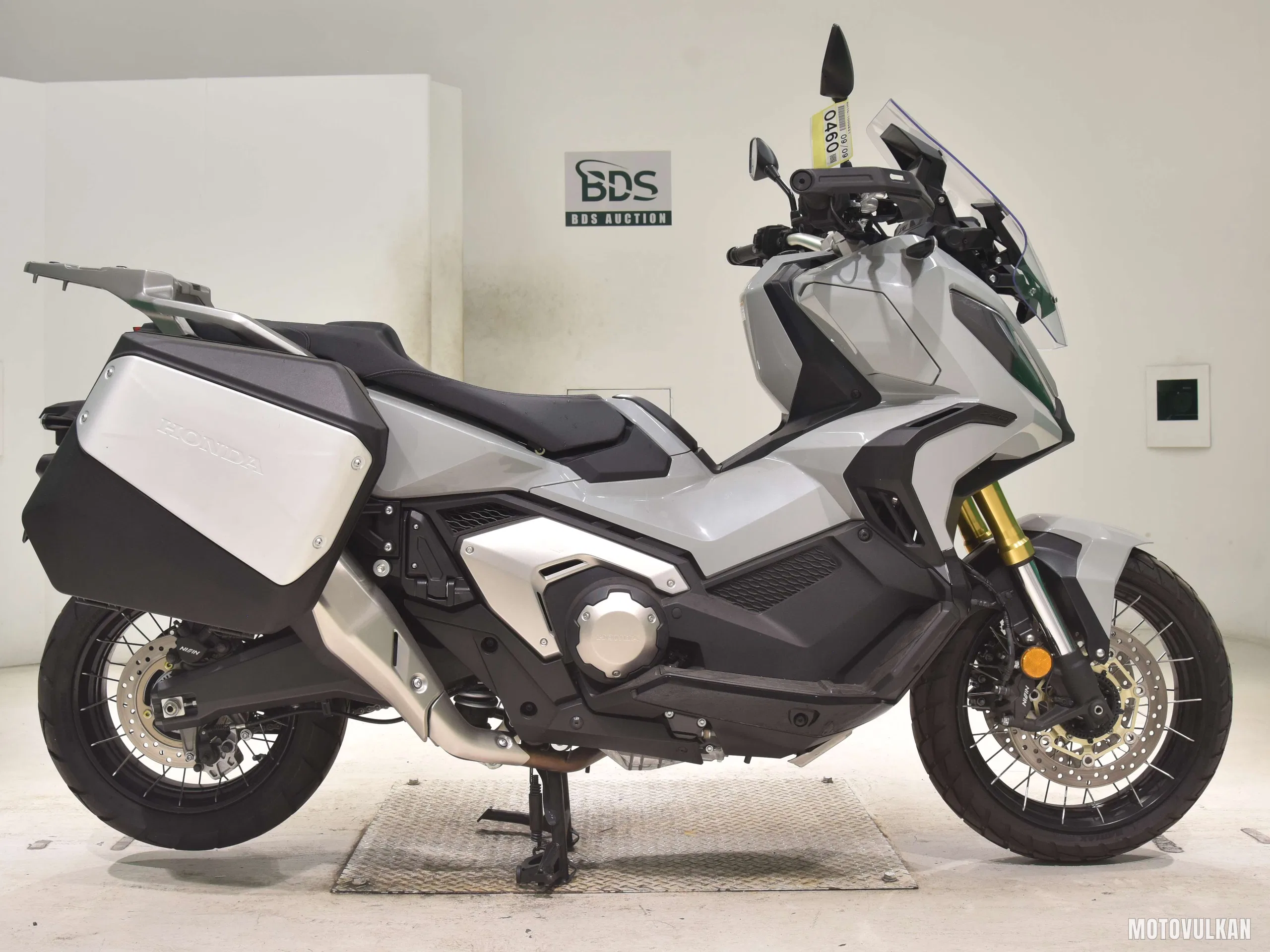 Honda X-ADV750-2