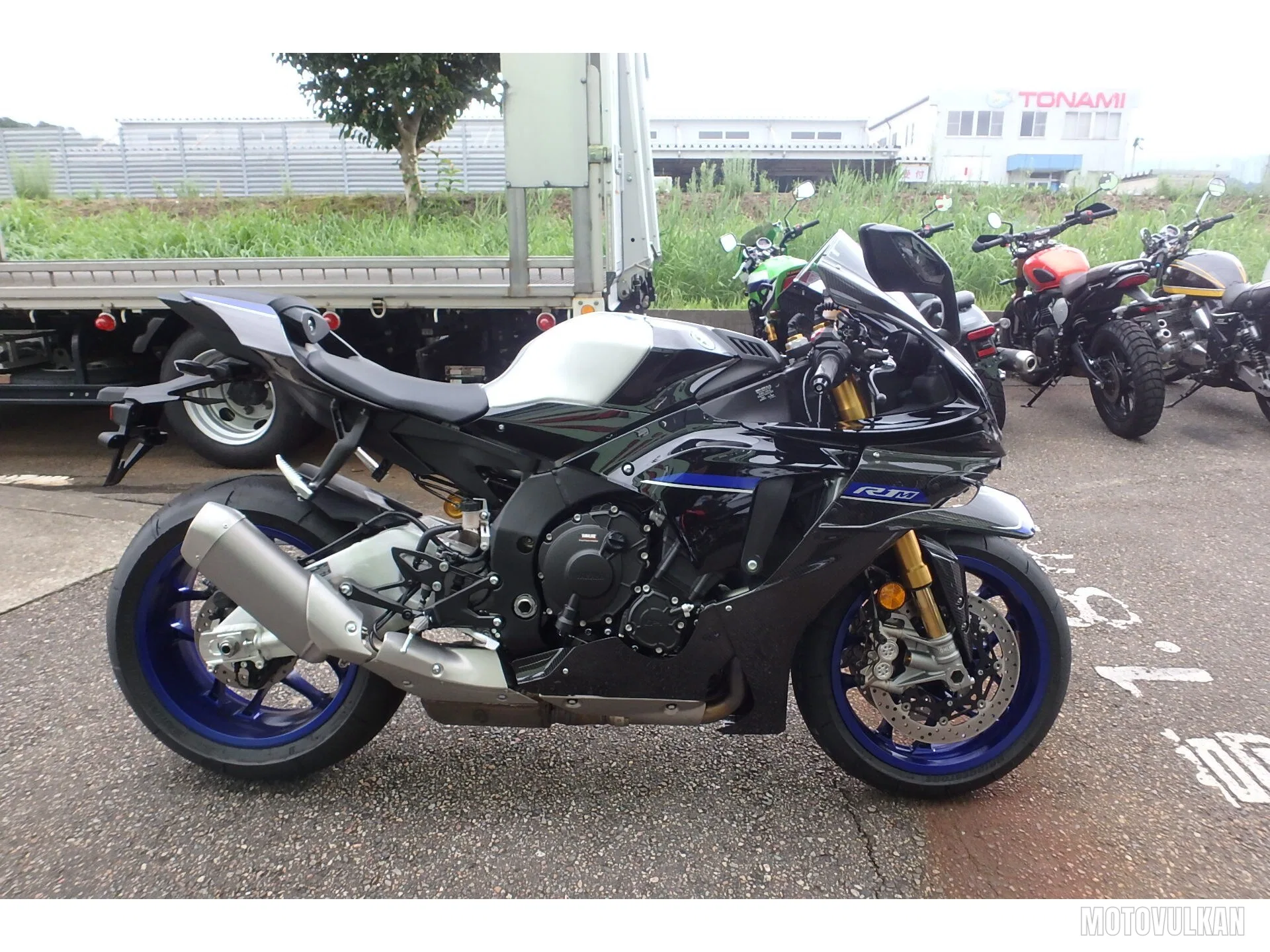 Yamaha Yzf-R1M
