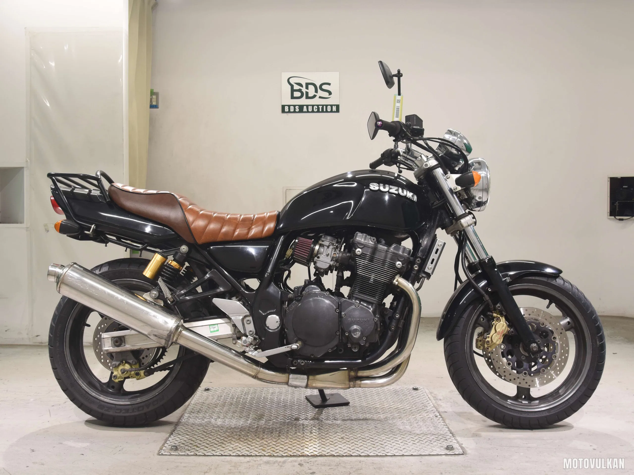 Suzuki INAZUMA400