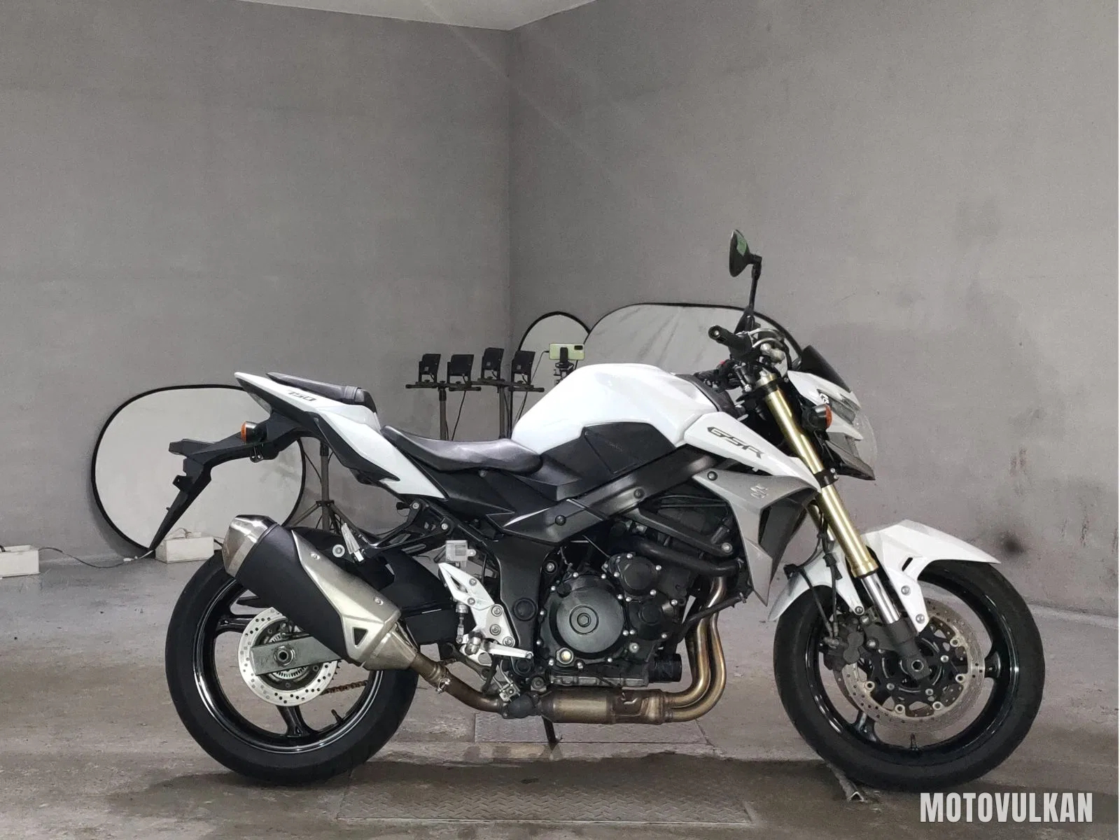 Suzuki GSR750