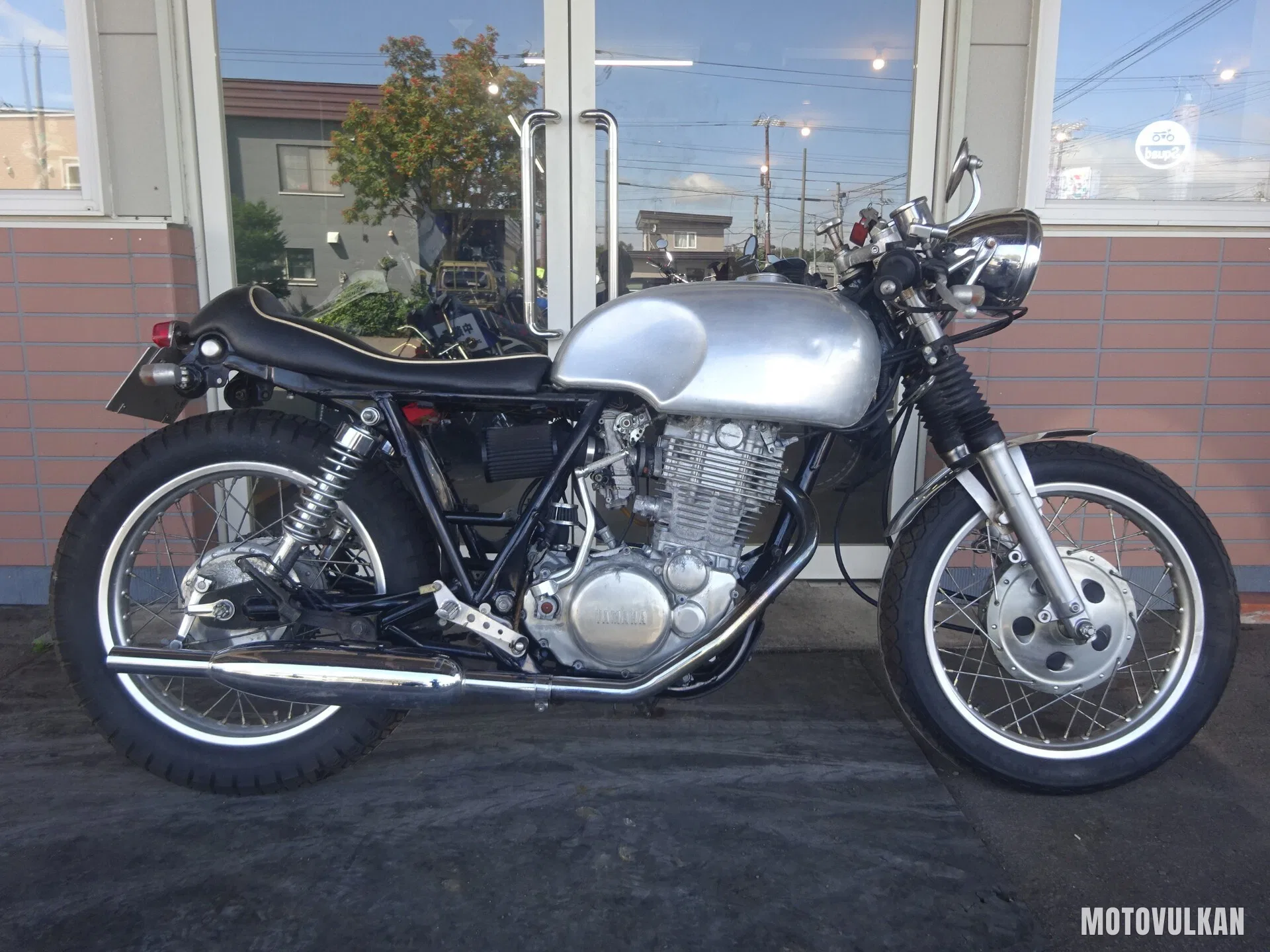 Yamaha Sr400