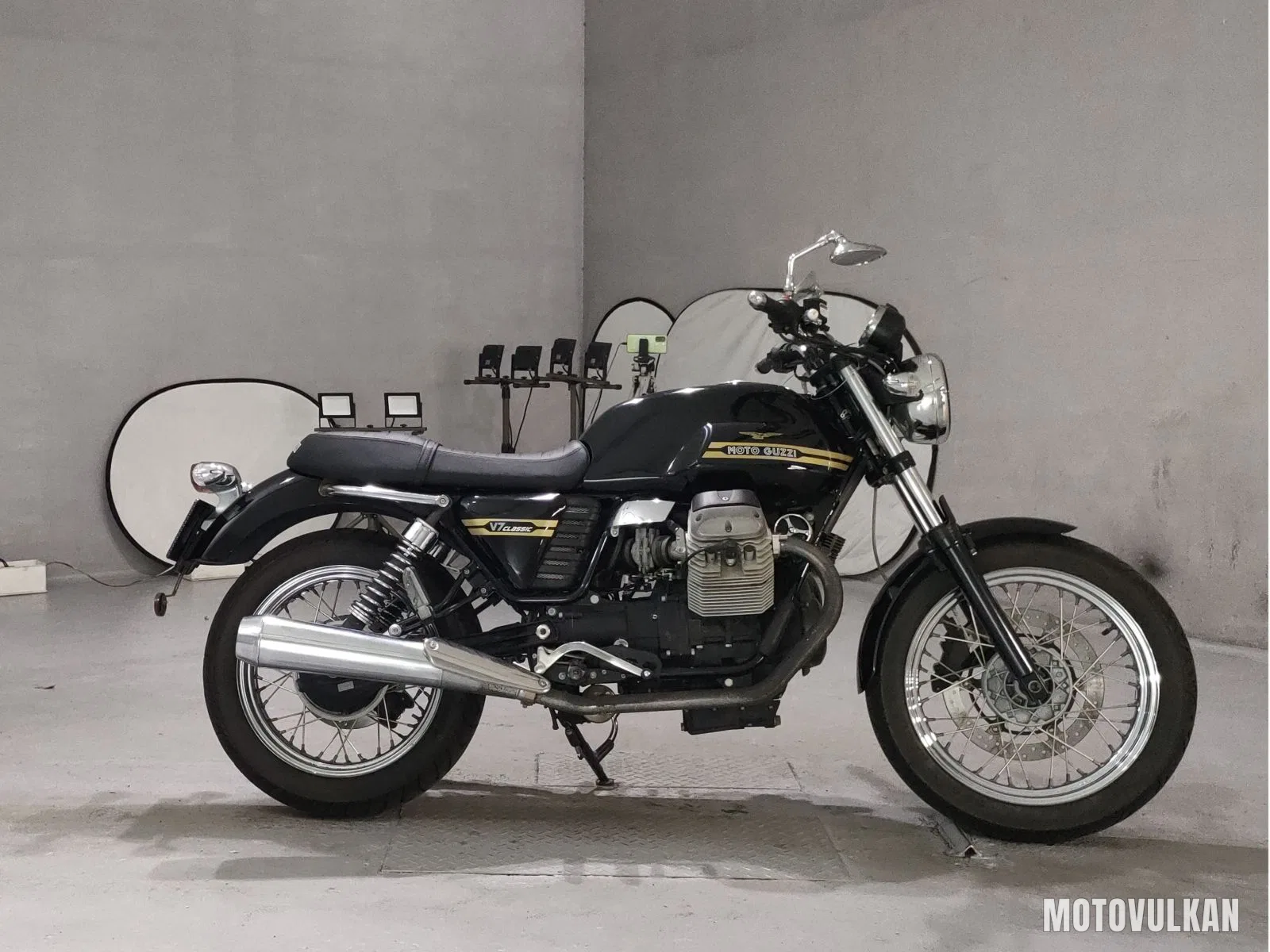  Moto Guzzi V7 Classic