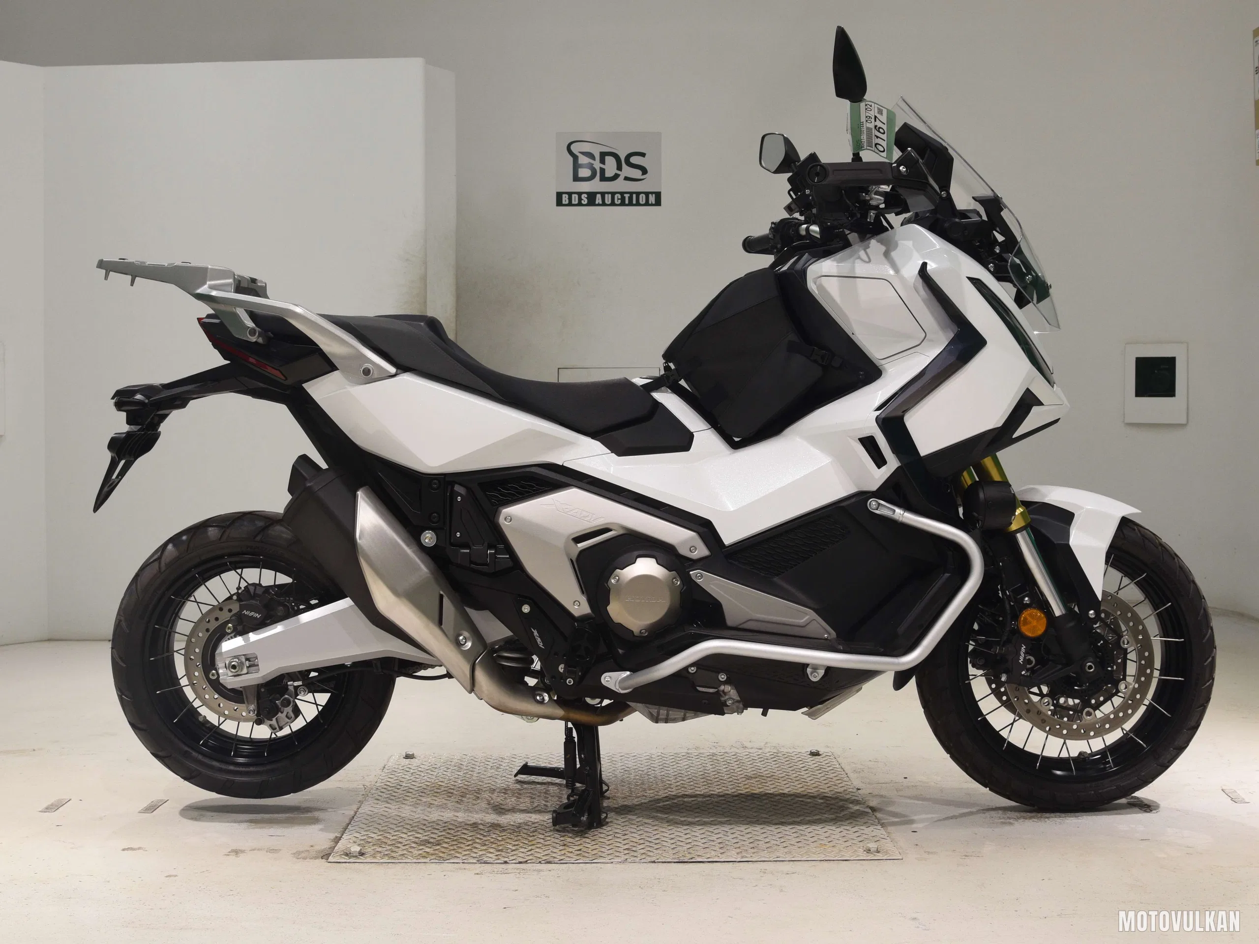 Honda X-ADV750-2
