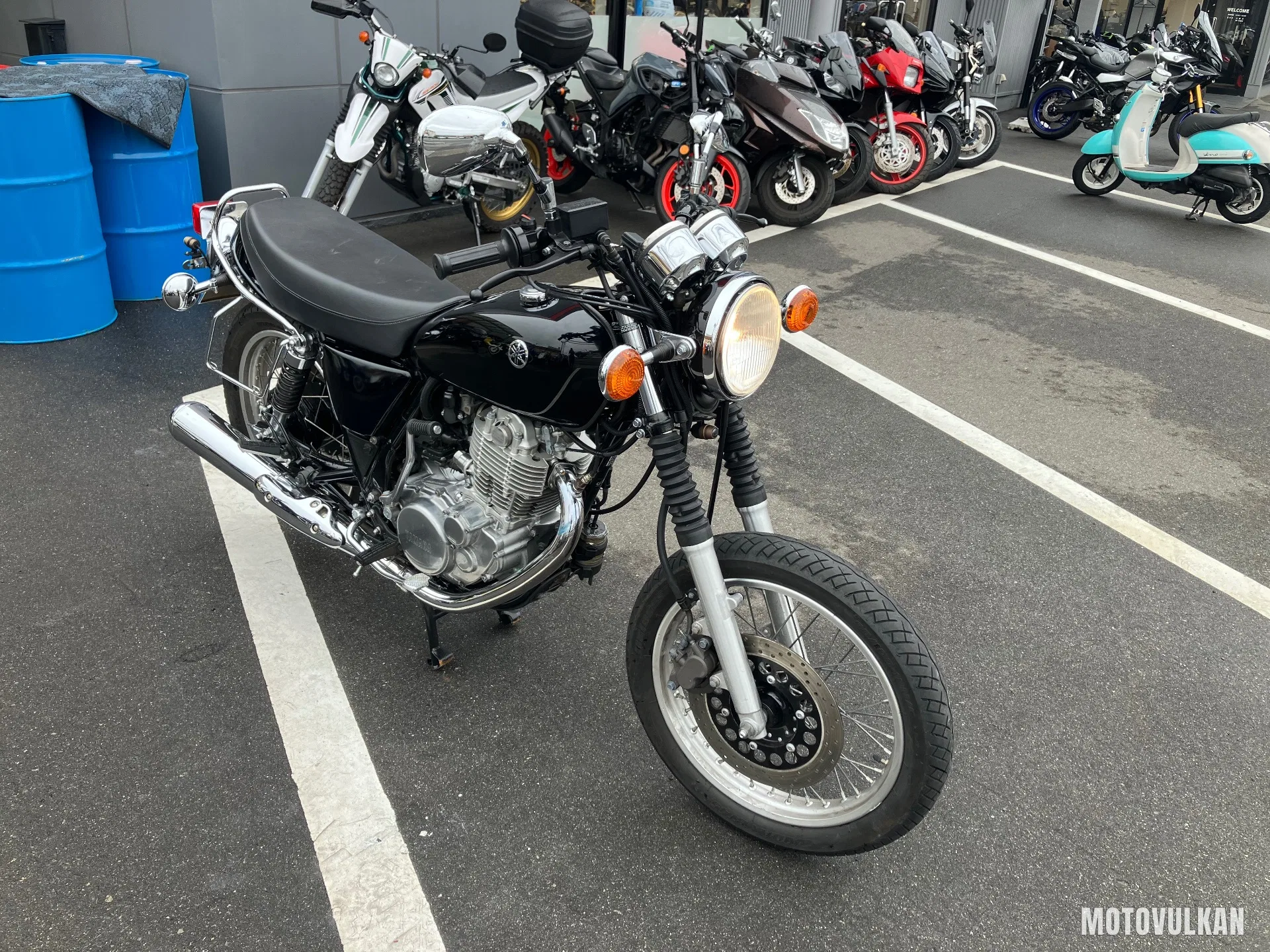 Yamaha Sr400
