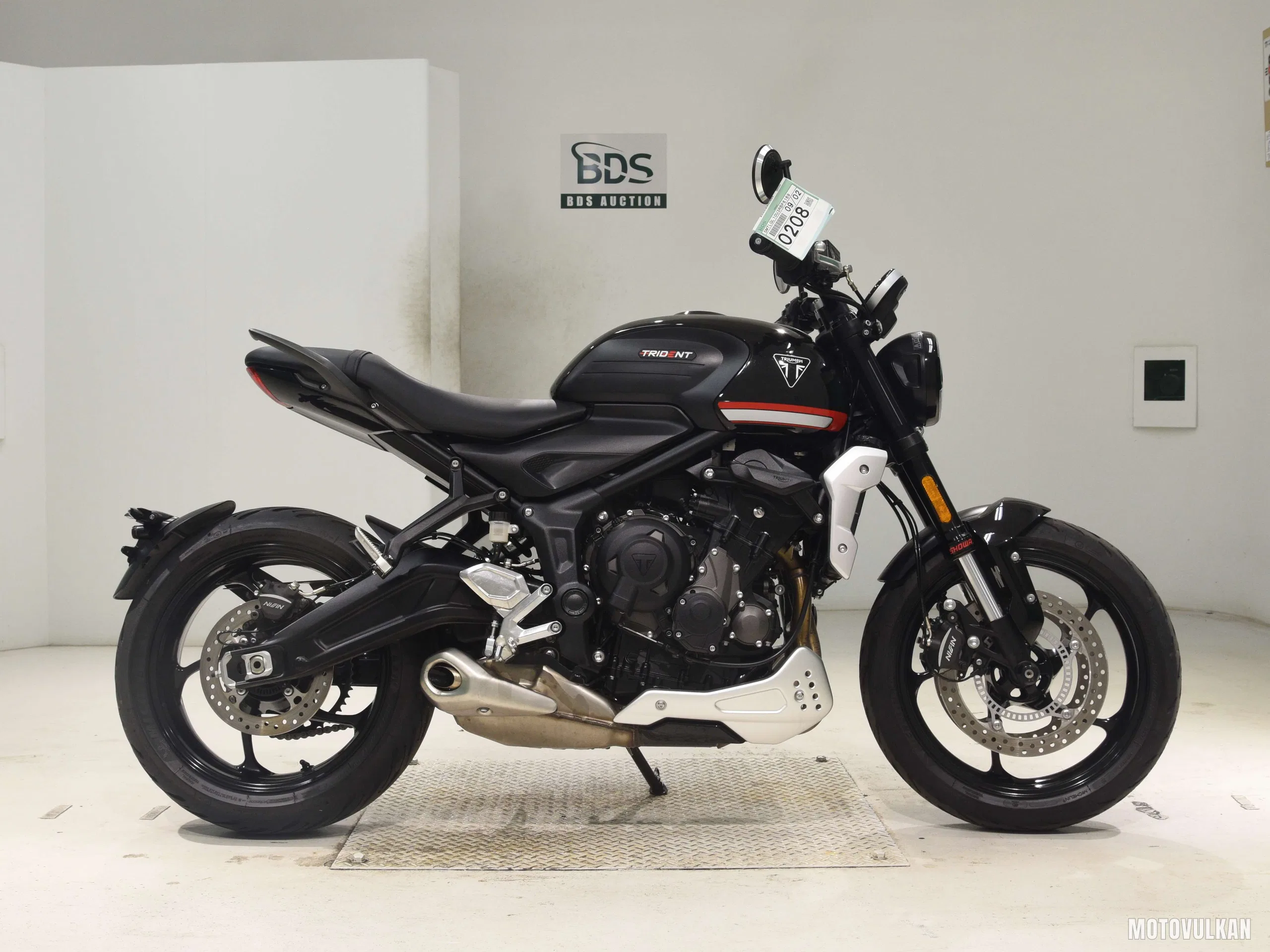  TRIUMPH TRIDENT660