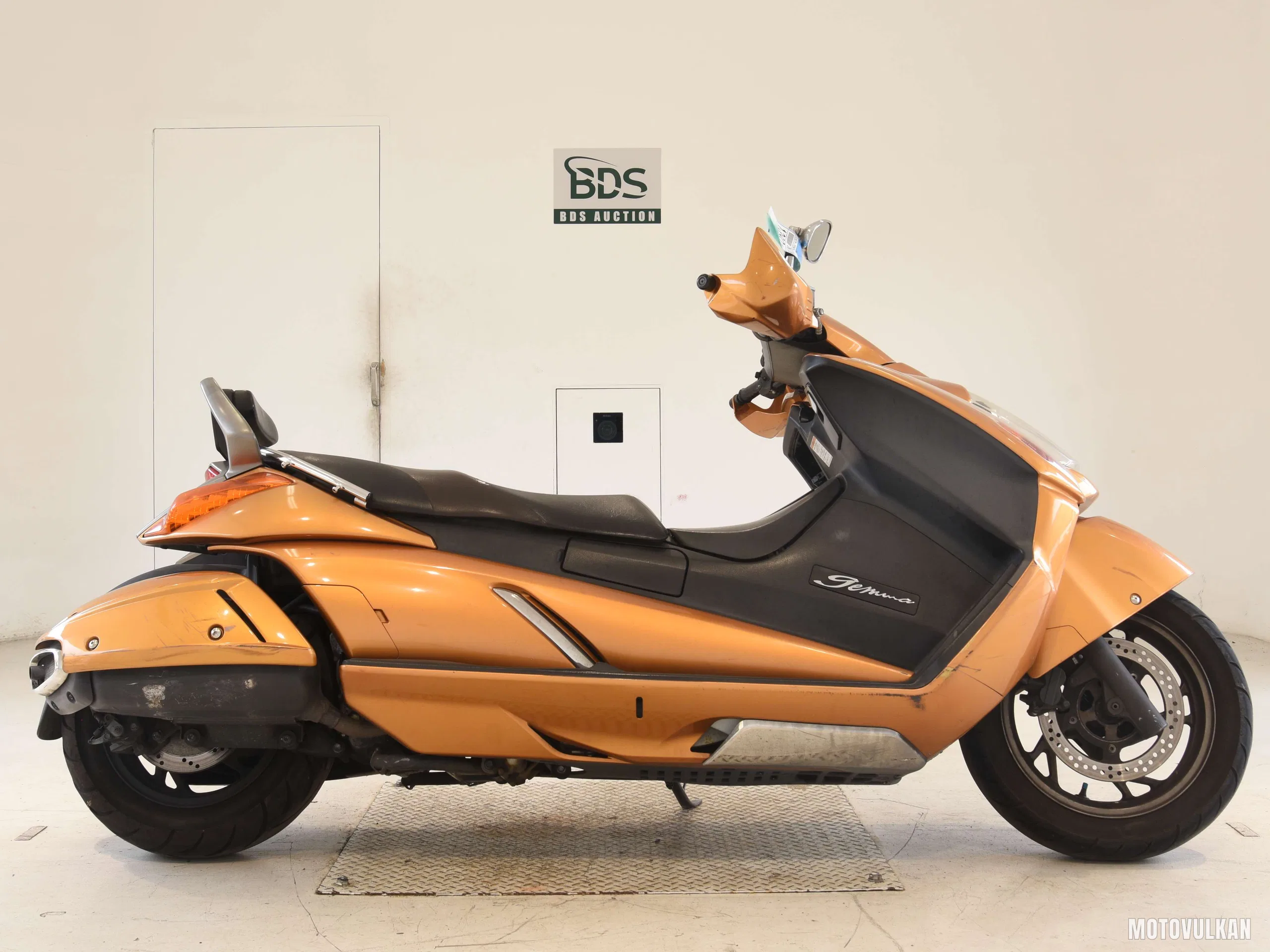 Suzuki GEMMA250