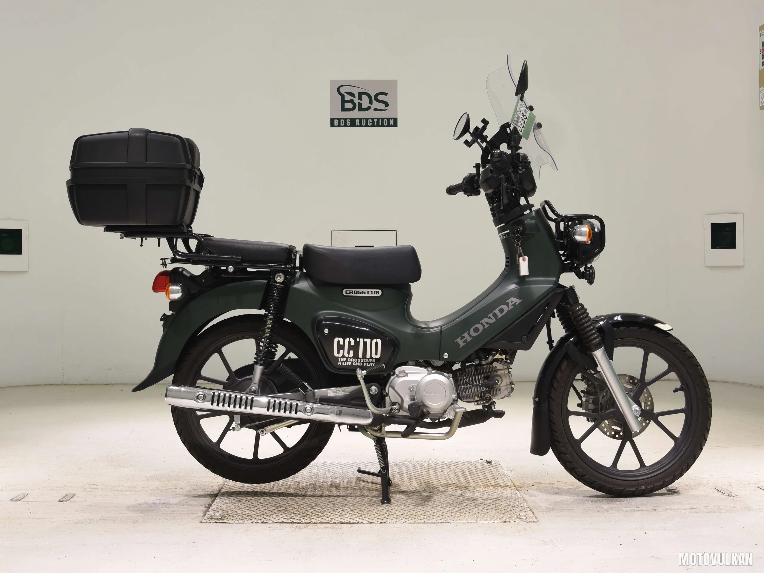 Honda Cross Cub 110-3
