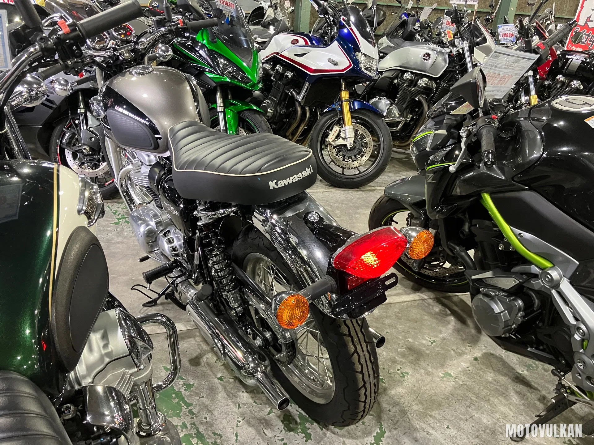 Kawasaki W800