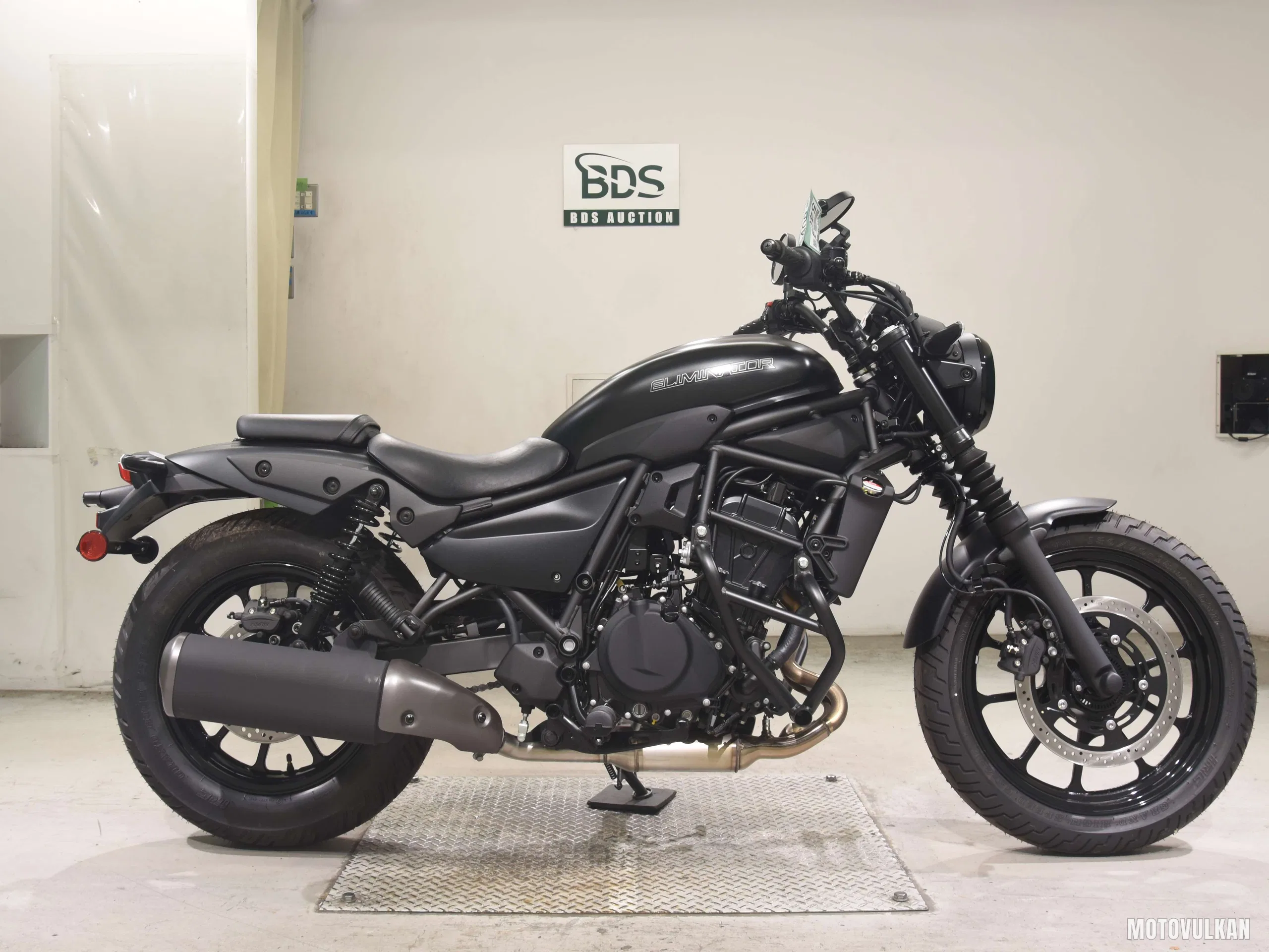 Kawasaki ELIMINATOR400-3