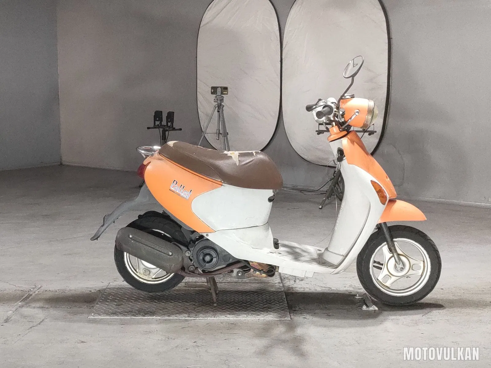 Suzuki Let's 4 Pallet