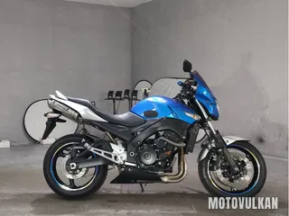 Suzuki GSR400