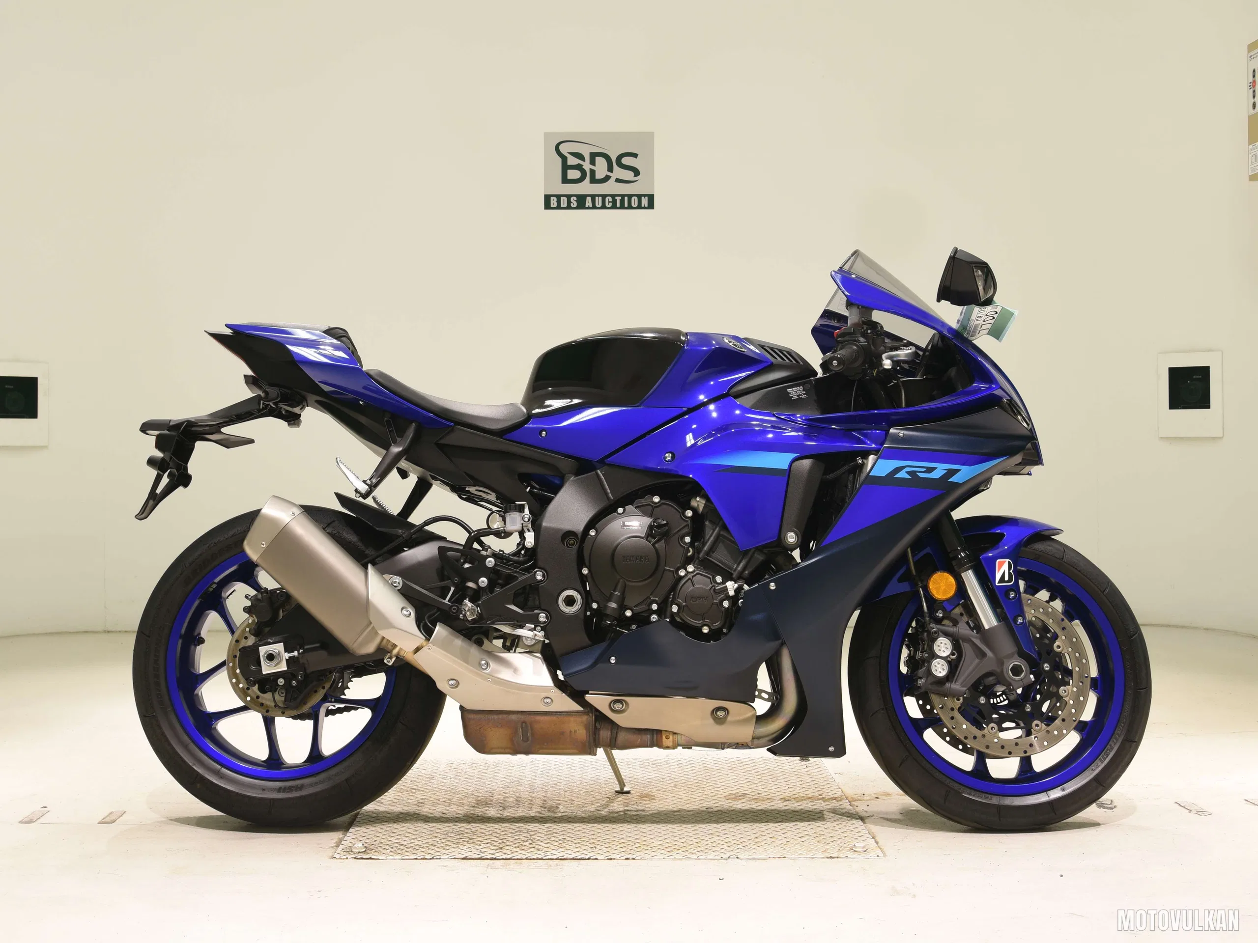 Yamaha YZF-R1