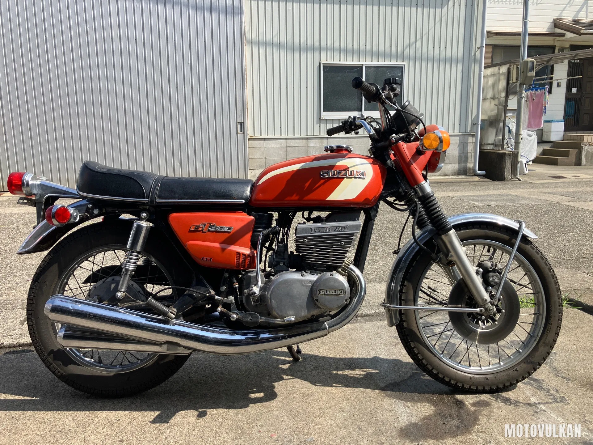 Suzuki Gt380