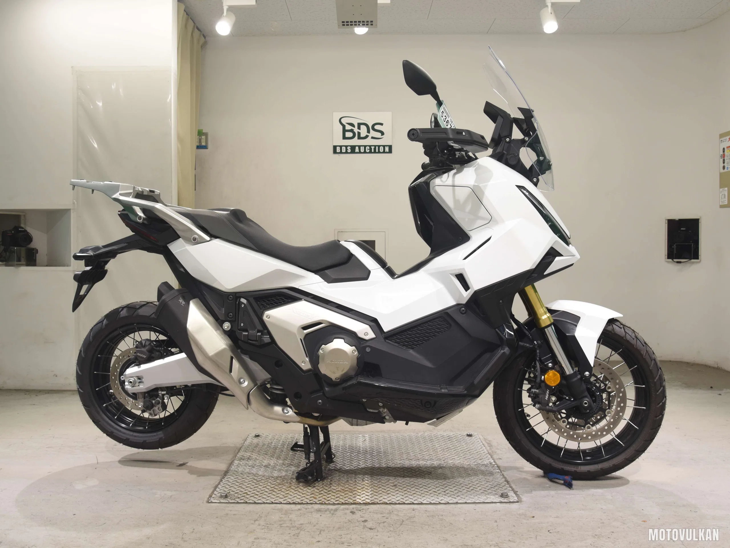 Honda X-ADV750-2