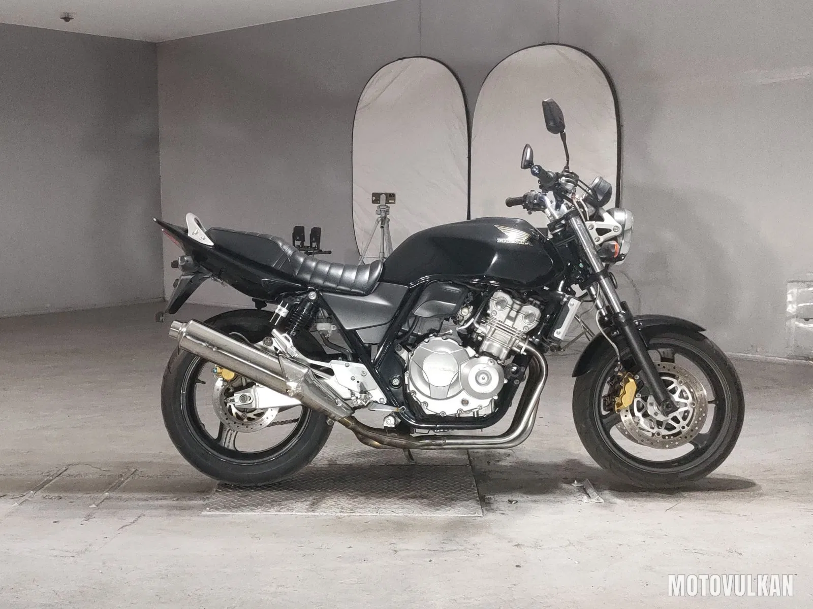 Honda CB400SF VTEC Revo