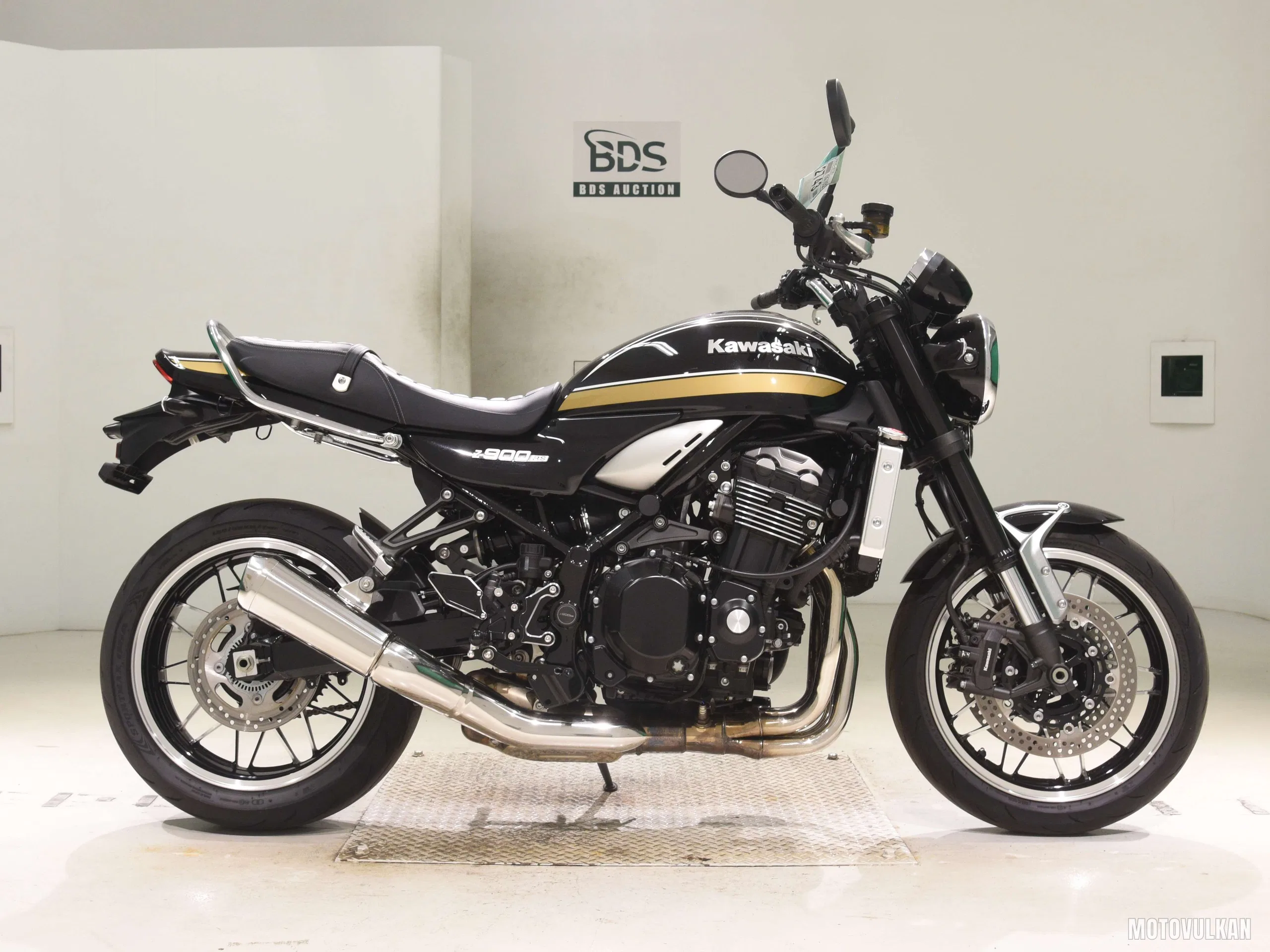 Kawasaki Z900RS