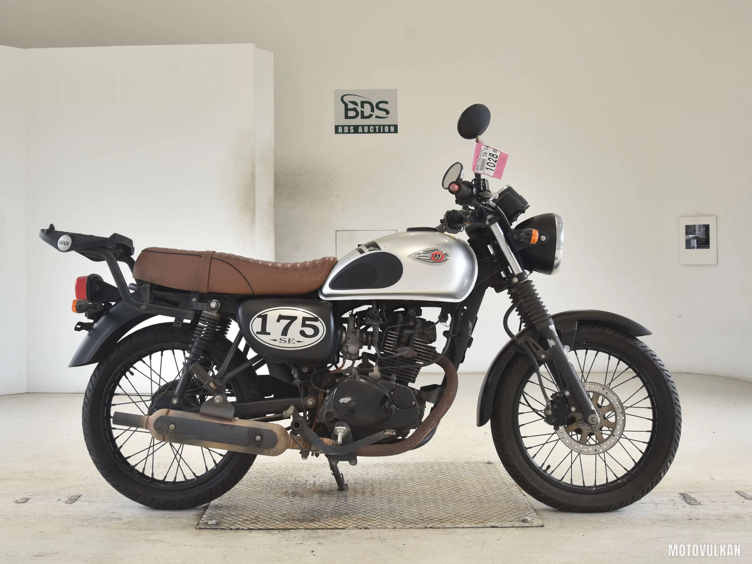 Kawasaki W175SE