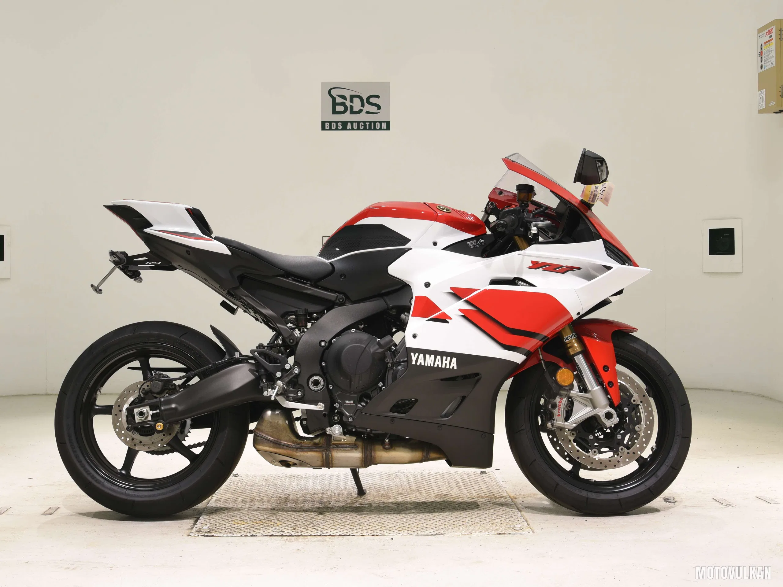 Yamaha YZF-R9