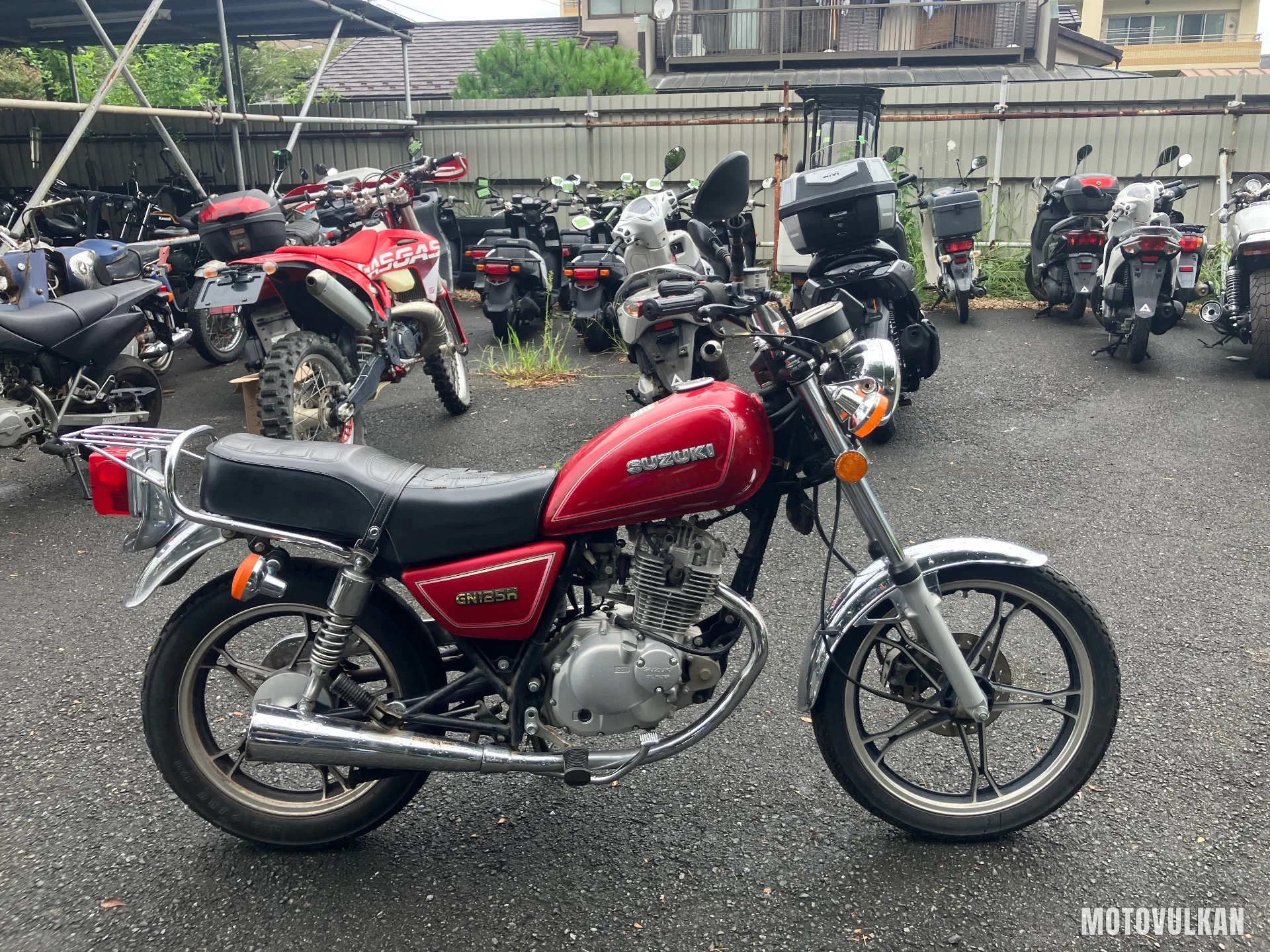 Suzuki Gn125H