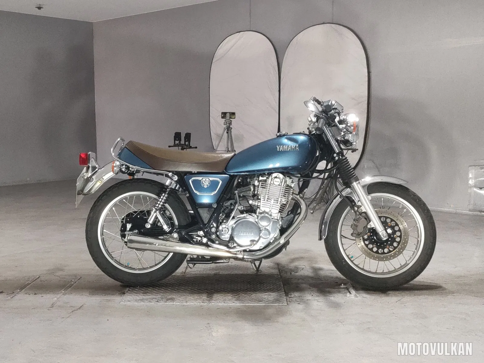 Yamaha SR400