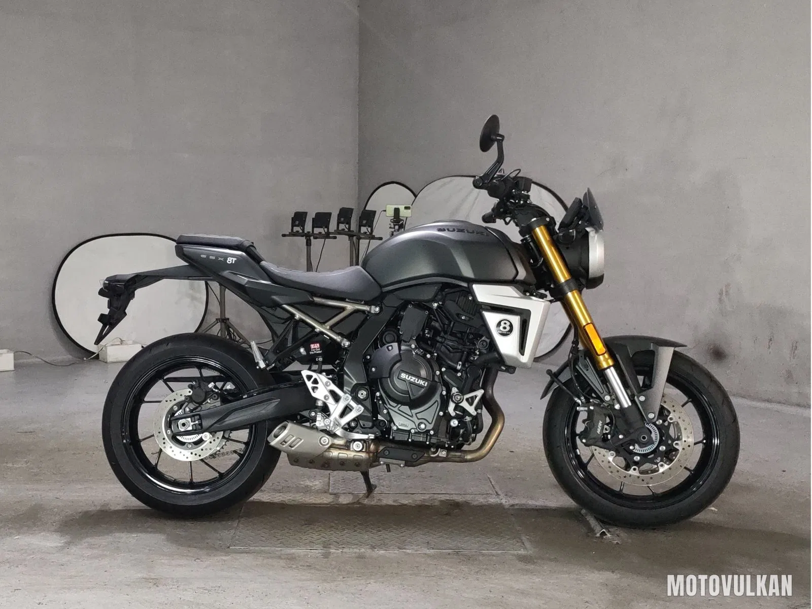 Suzuki GSX-8T