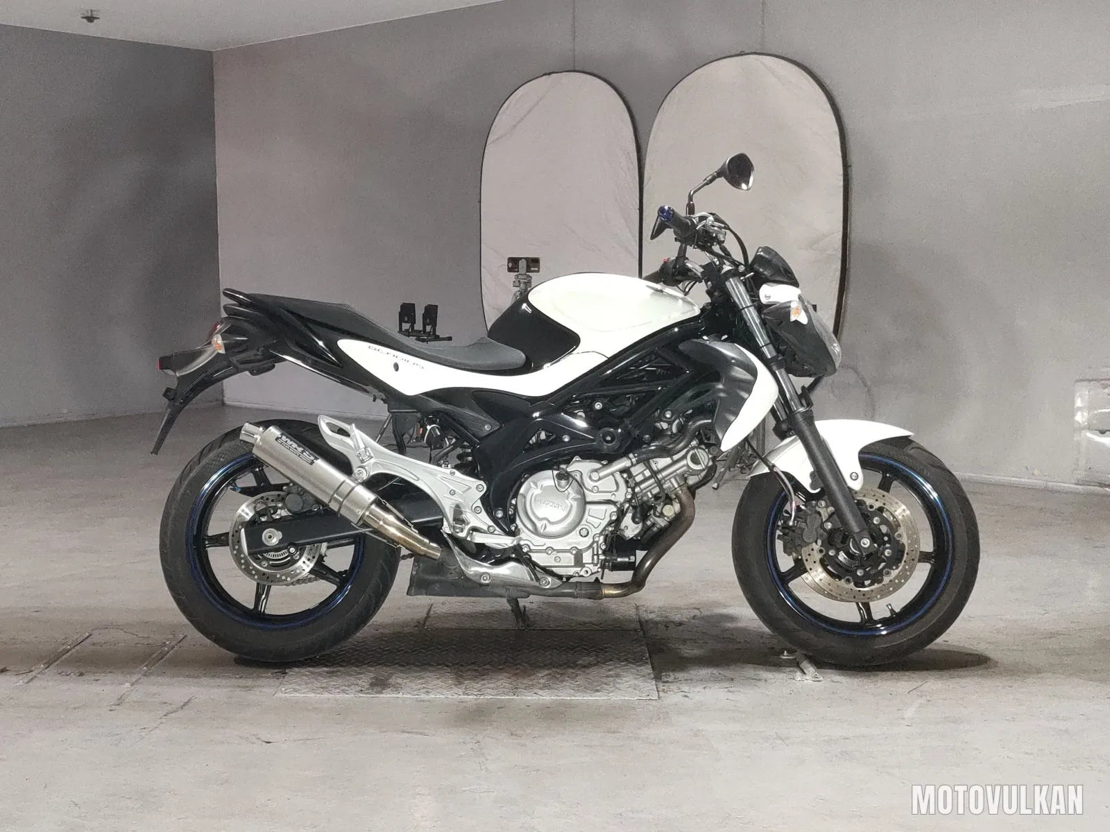 Suzuki Gladius 400