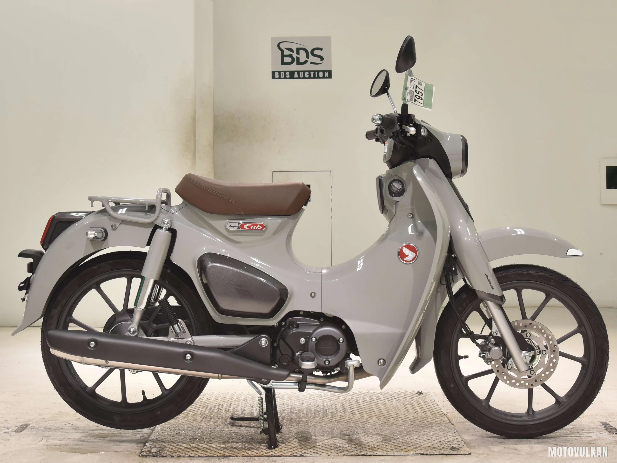 Honda C125-2