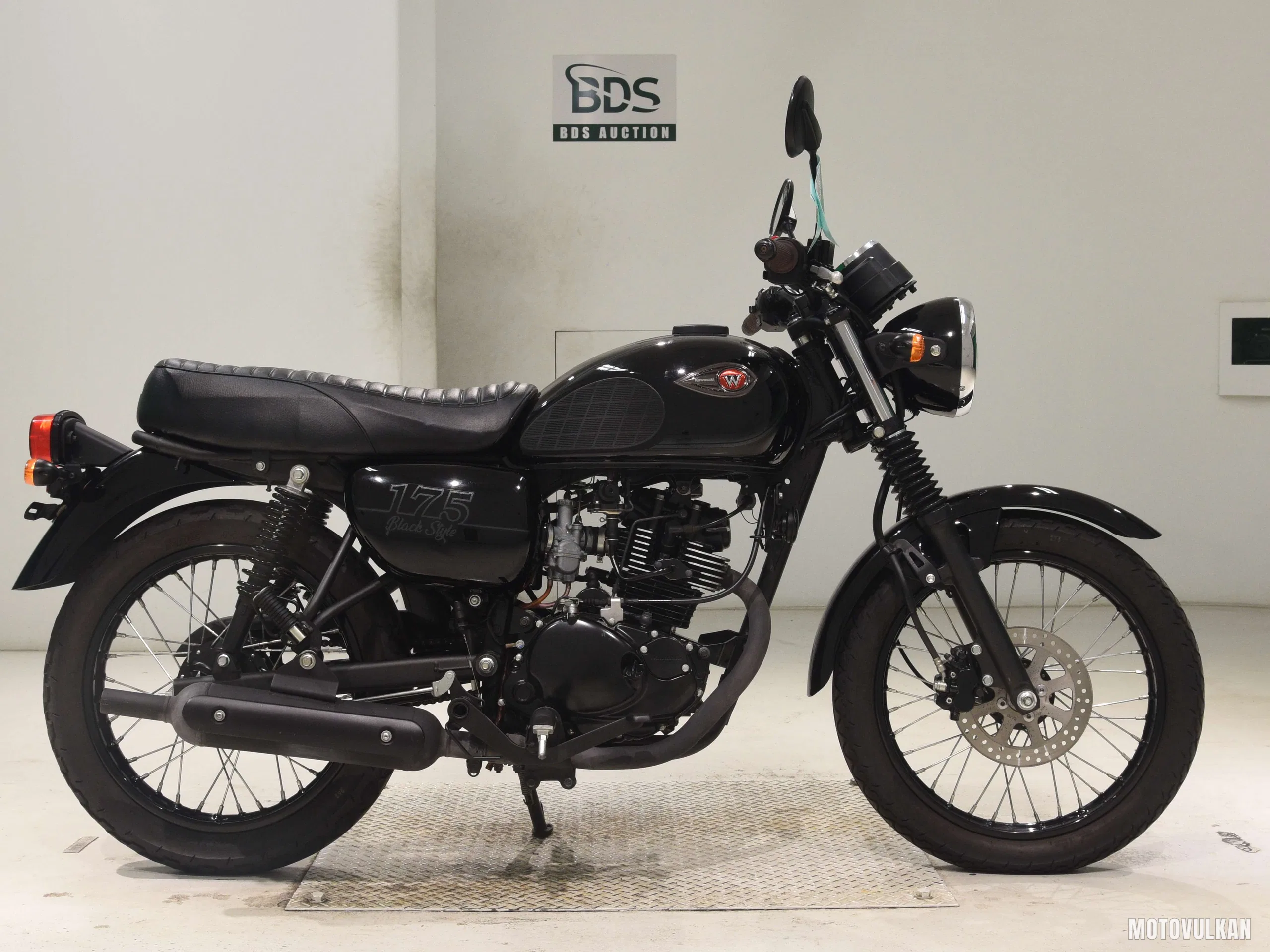 Kawasaki W175SE